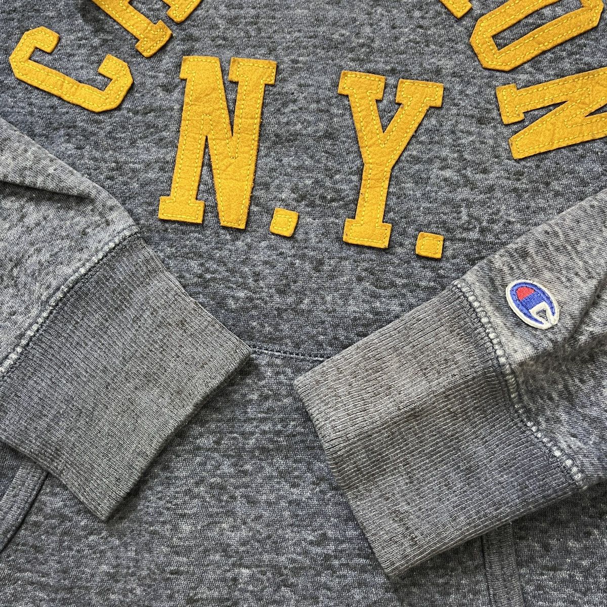 Champion × Vintage Vintage Champion New York Hoodie Flaw Sun Faded Size US M / EU 48-50 / 2 - 9 Thumbnail