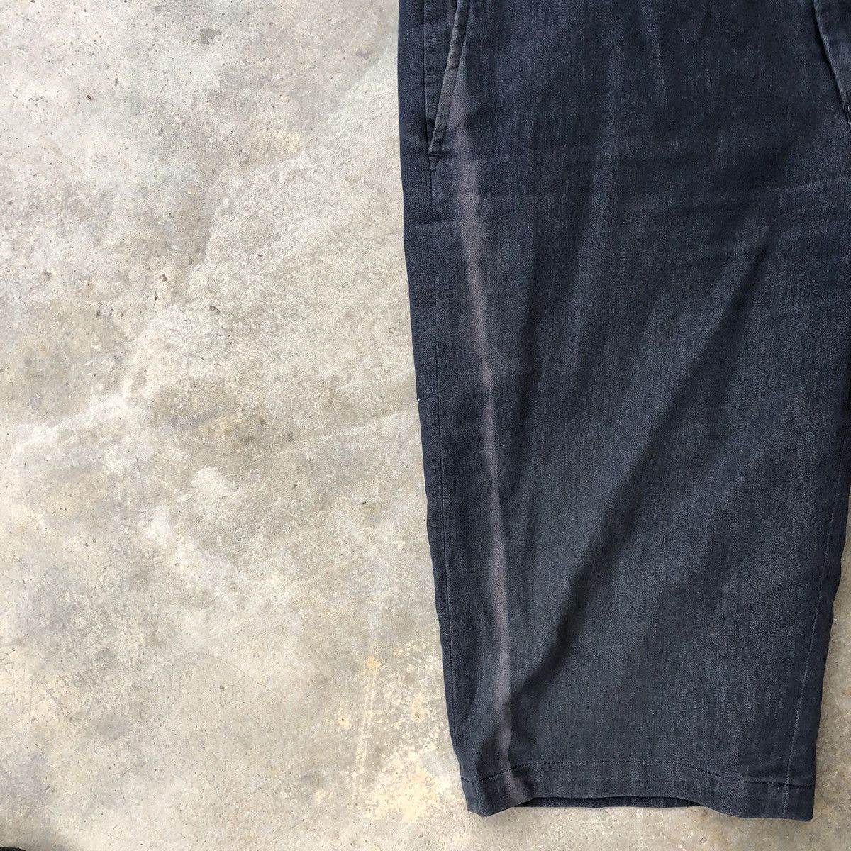Japanese Brand × Tornado Mart 🔥Thrash🔥Japanese Tornado Mart Sun Faded Casual Short Pants Size US 30 / EU 46 - 7 Thumbnail