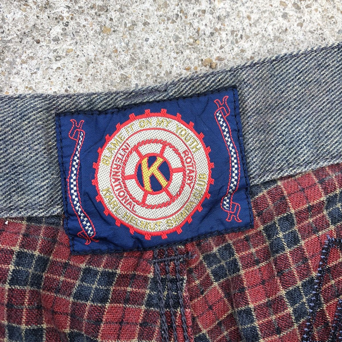 Designer × Karl Helmut × Vintage Karl Helmut Bushpants Styles Patchwork Spellout Denim Jeans Size US 30 / EU 46 - 16 Thumbnail