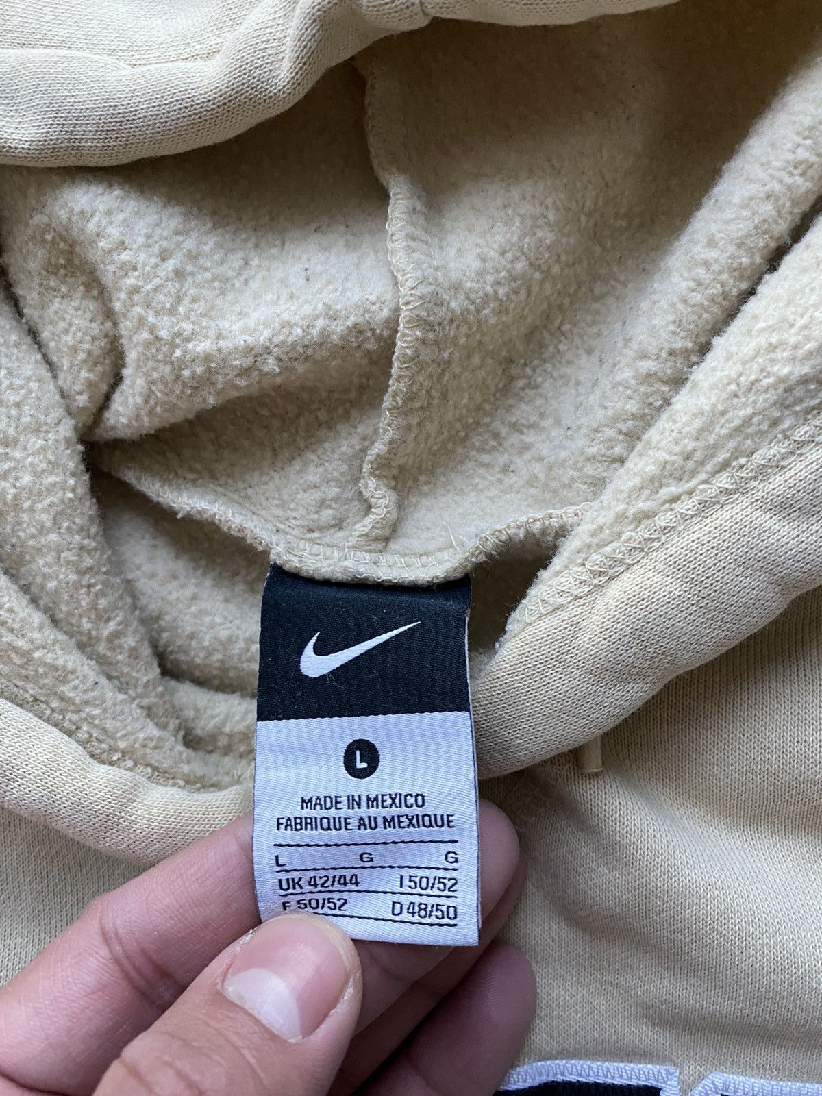 Nike Vintage Nike Raptors Hoodie Swoosh Sweatshirt Rare Size US L / EU 52-54 / 3 - 5 Thumbnail
