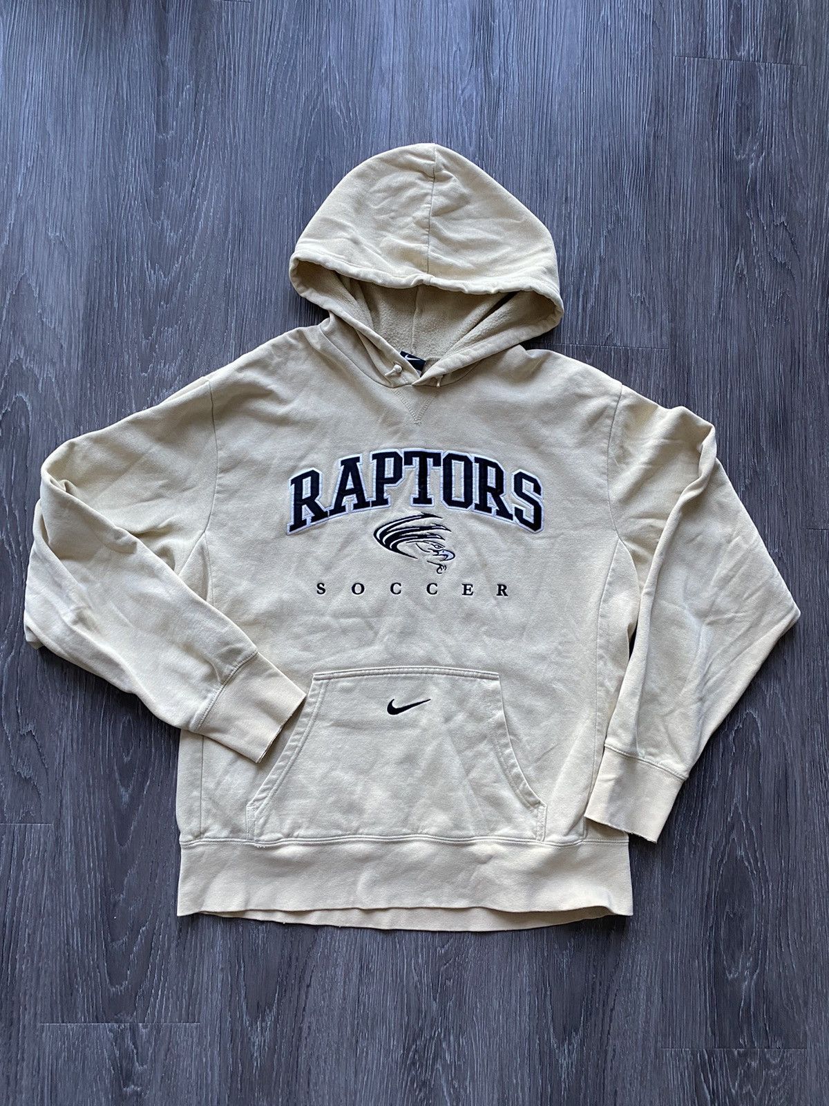 Nike Vintage Nike Raptors Hoodie Swoosh Sweatshirt Rare Size US L / EU 52-54 / 3 - 1 Preview