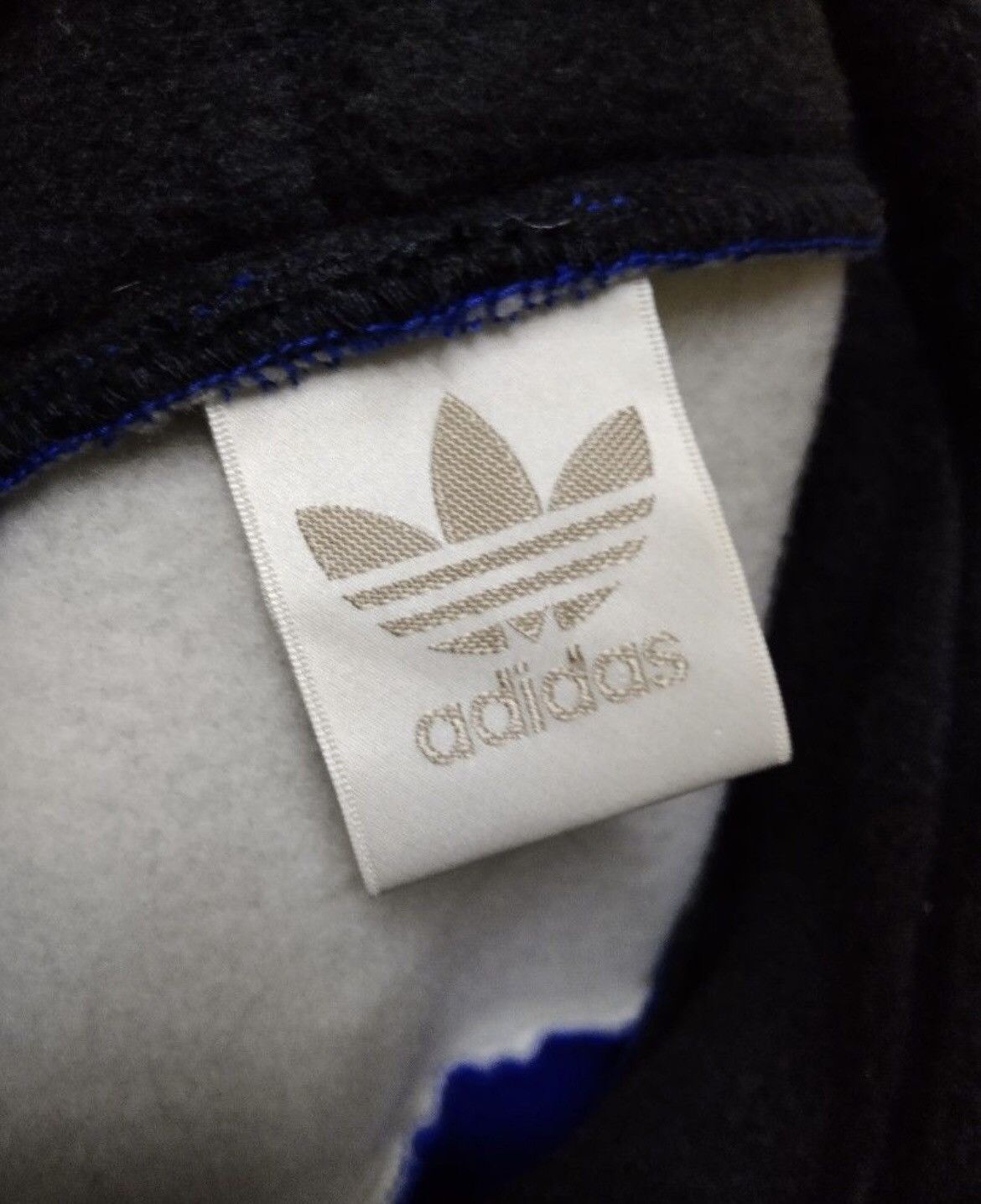 Vintage Vintage 90s Adidas Spell Out Sweatshirt Size US L / EU 52-54 / 3 - 5 Thumbnail