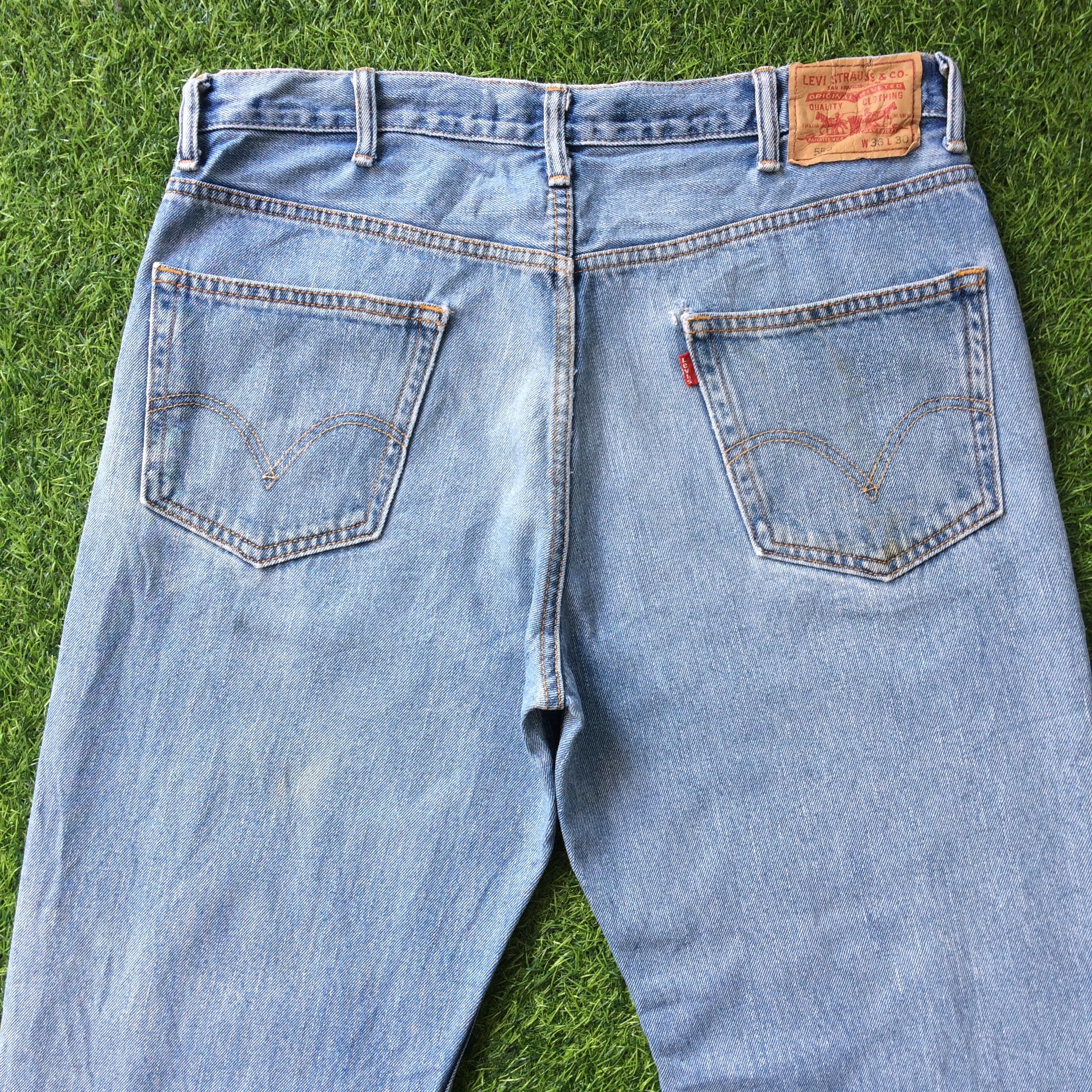 Levi's Distressed Levis 550 Jeans Light Wash Denim #B-829 Size US 37 - 4 Thumbnail