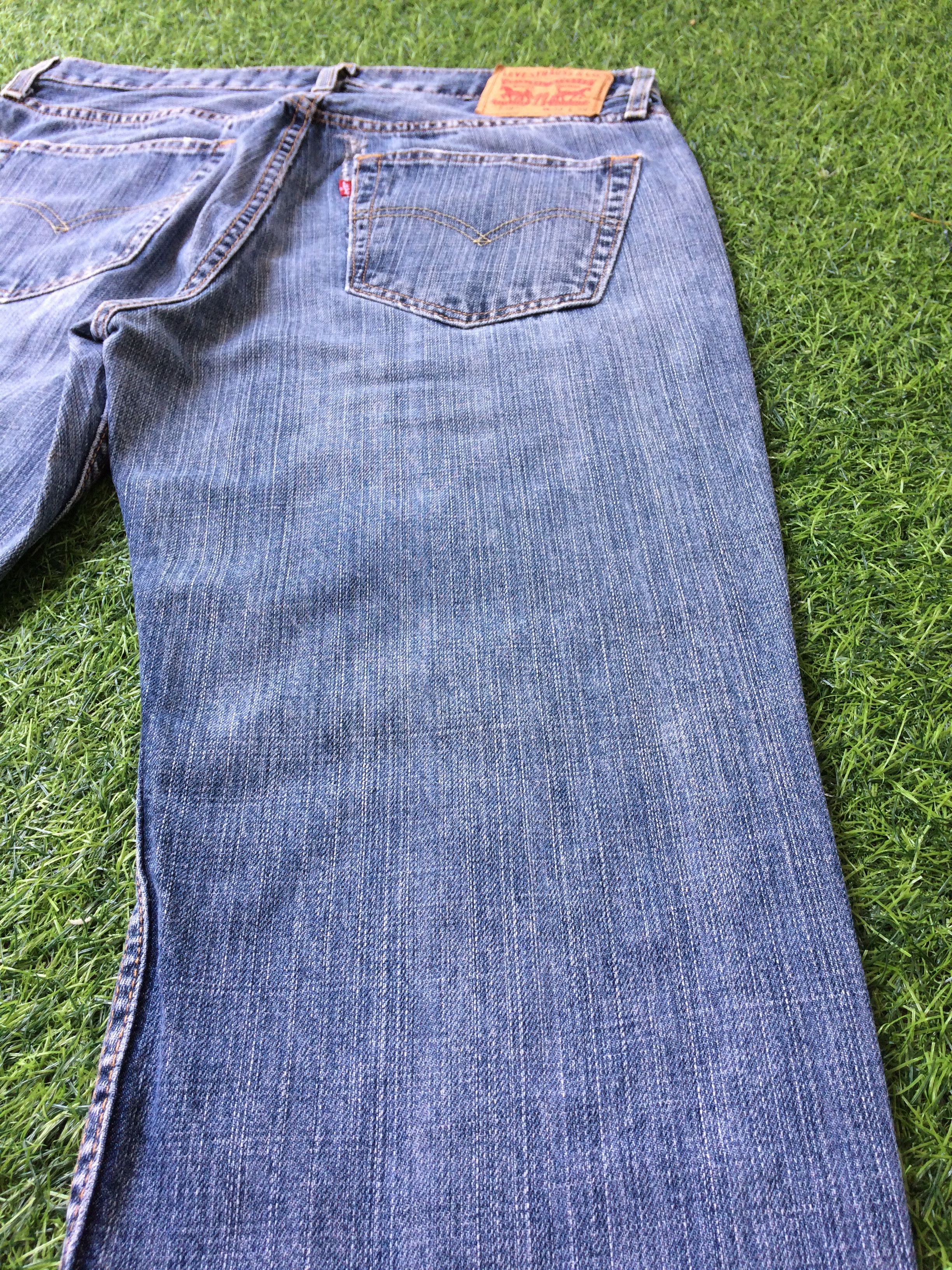 Levi's Vintage Distressed Levis 559 Jeans #B-425 Size US 34 / EU 50 - 6 Thumbnail