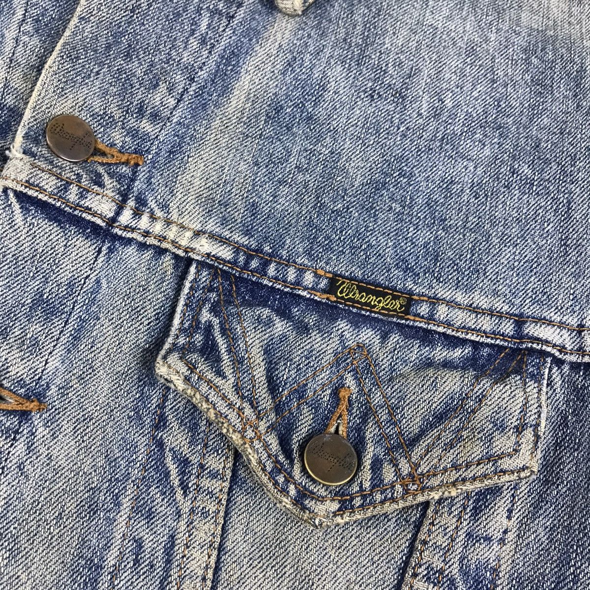 Vintage Vintage Wrangler Distressed Denim Jacket Size US XL / EU 56 / 4 - 10 Thumbnail