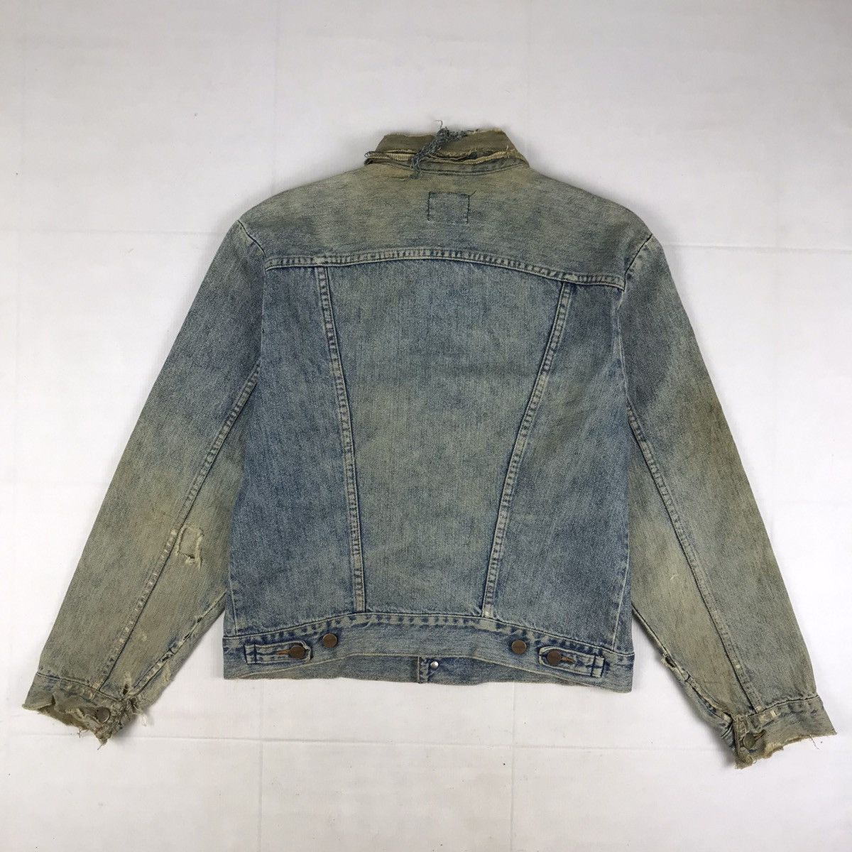 Vintage Vintage Wrangler Distressed Denim Jacket Size US XL / EU 56 / 4 - 11 Thumbnail