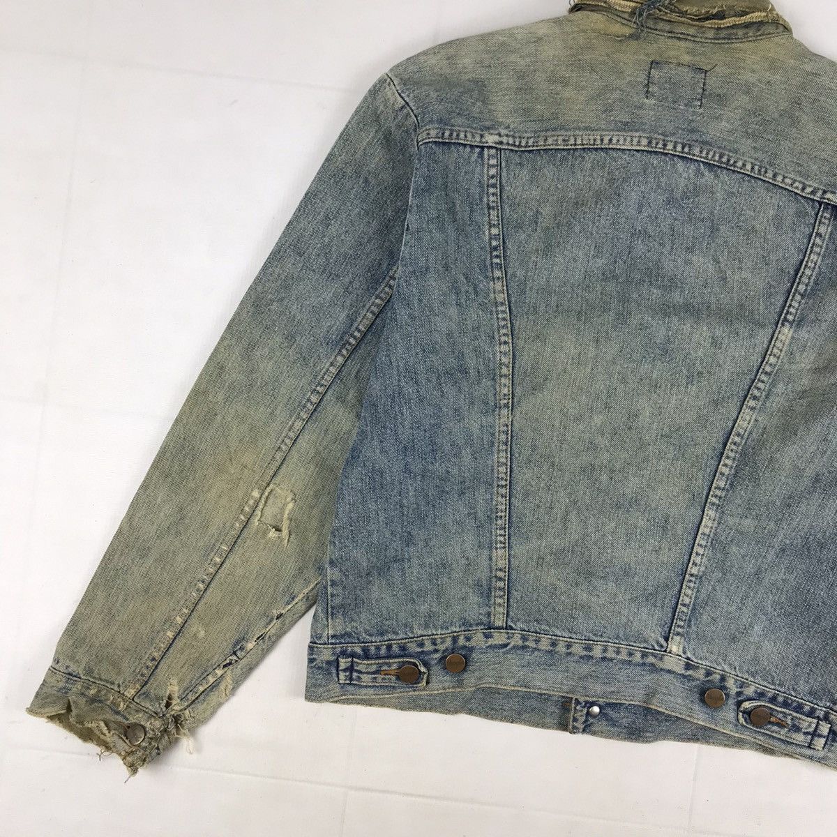 Vintage Vintage Wrangler Distressed Denim Jacket Size US XL / EU 56 / 4 - 12 Thumbnail