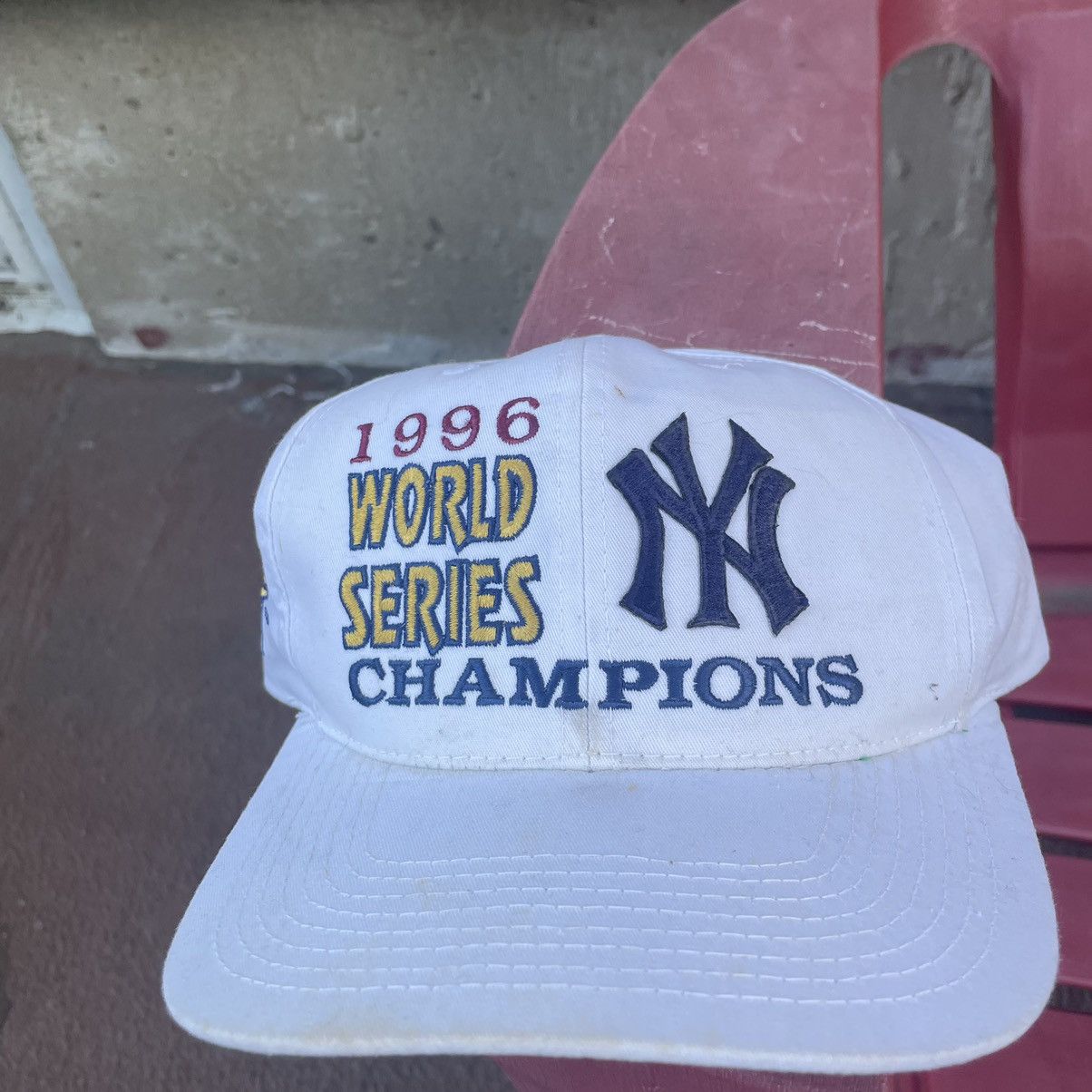 MLB × New York Yankees × Vintage 1996 world champion yankees snap Size ONE SIZE - 1 Thumbnail