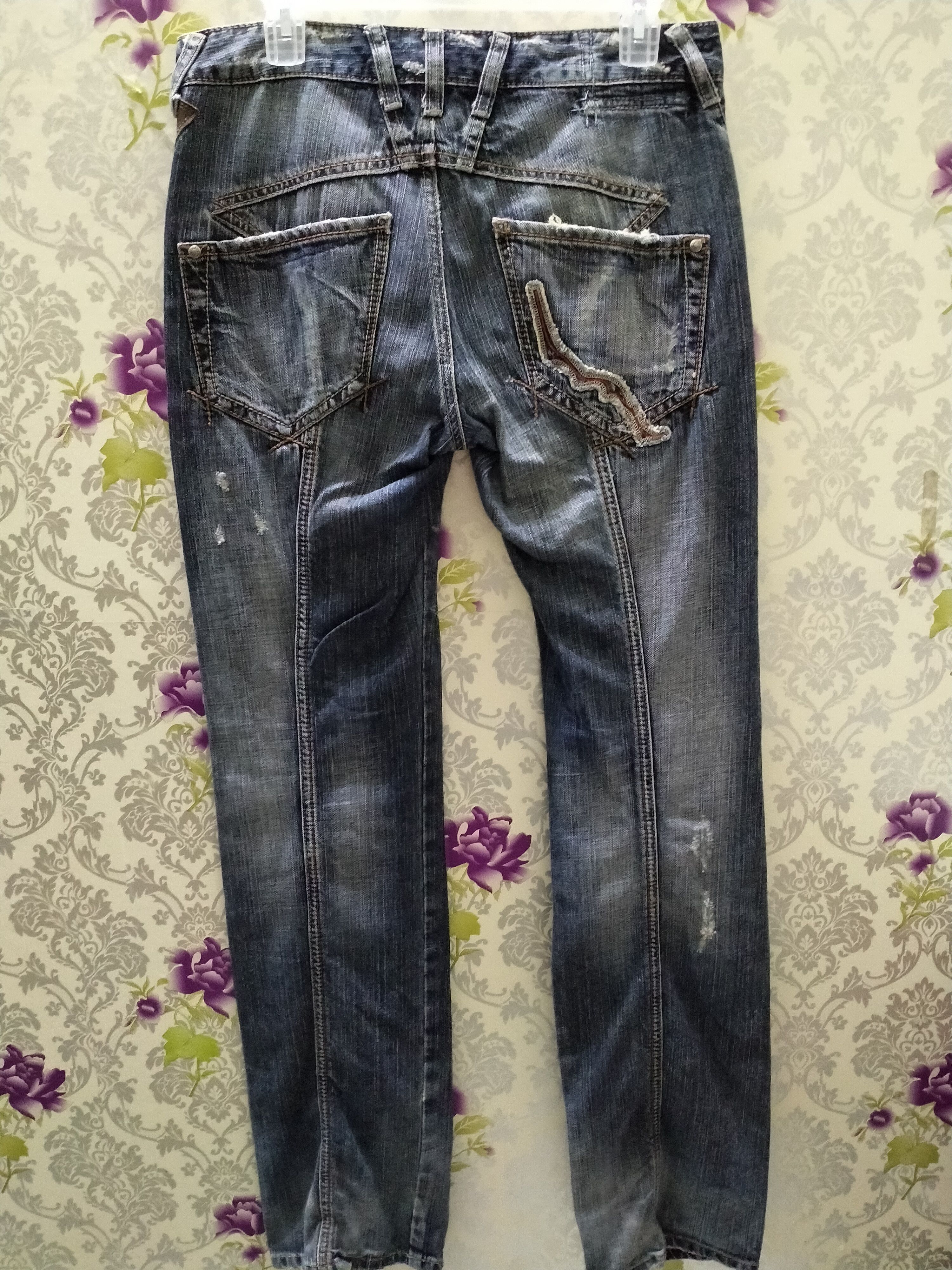 Issey Miyake MFG JEANS DE LE LOGO BACK Size US 32 / EU 48 - 2 Thumbnail