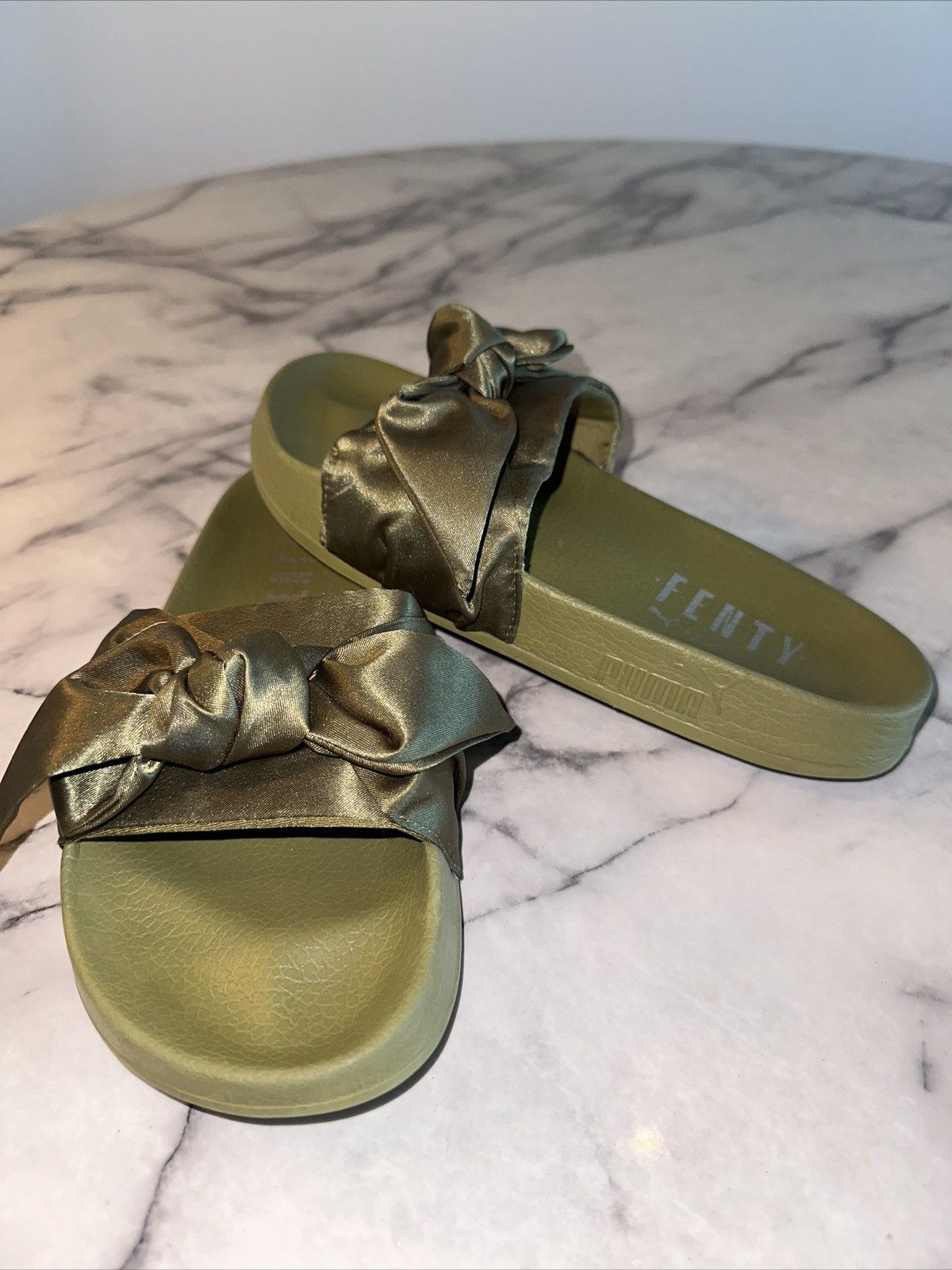 2017 Fenty Puma Olive Bow Slide Rihanna uk5 us7 Sandals