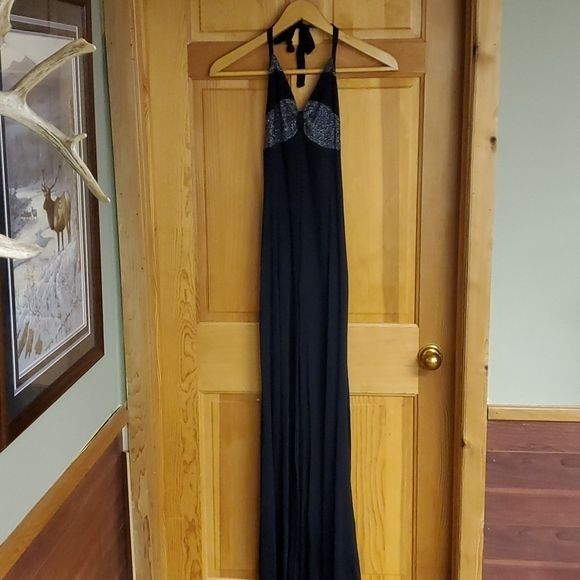 Vintage 1970's Sz. S Black Accented Vneck Backless Halter To
