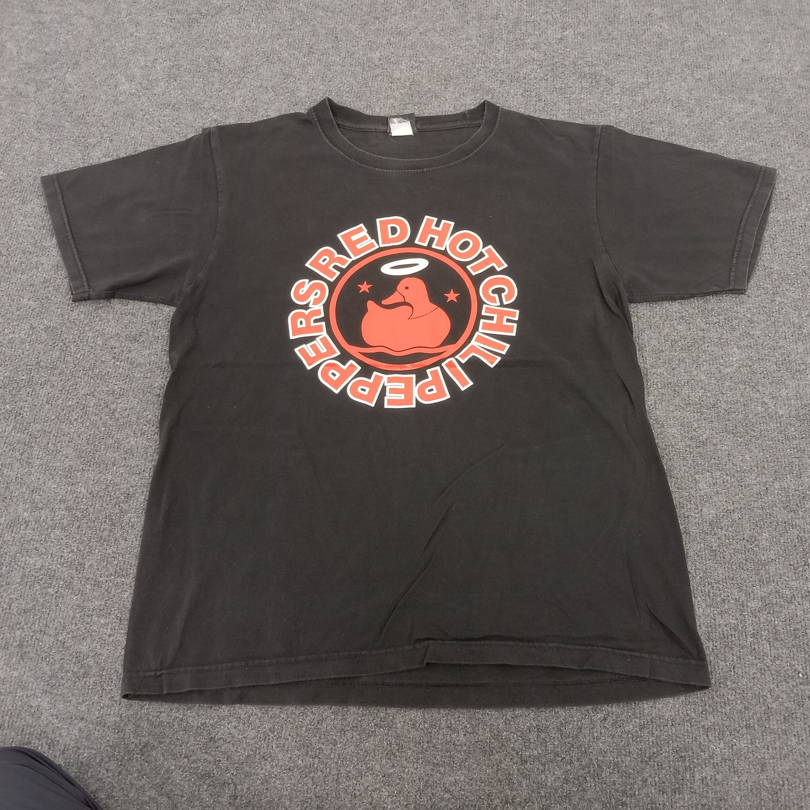 Band Tees × Vintage Red Hot Chili Peppers American Rock Band Tshirt Size US M / EU 48-50 / 2 - 1 Thumbnail