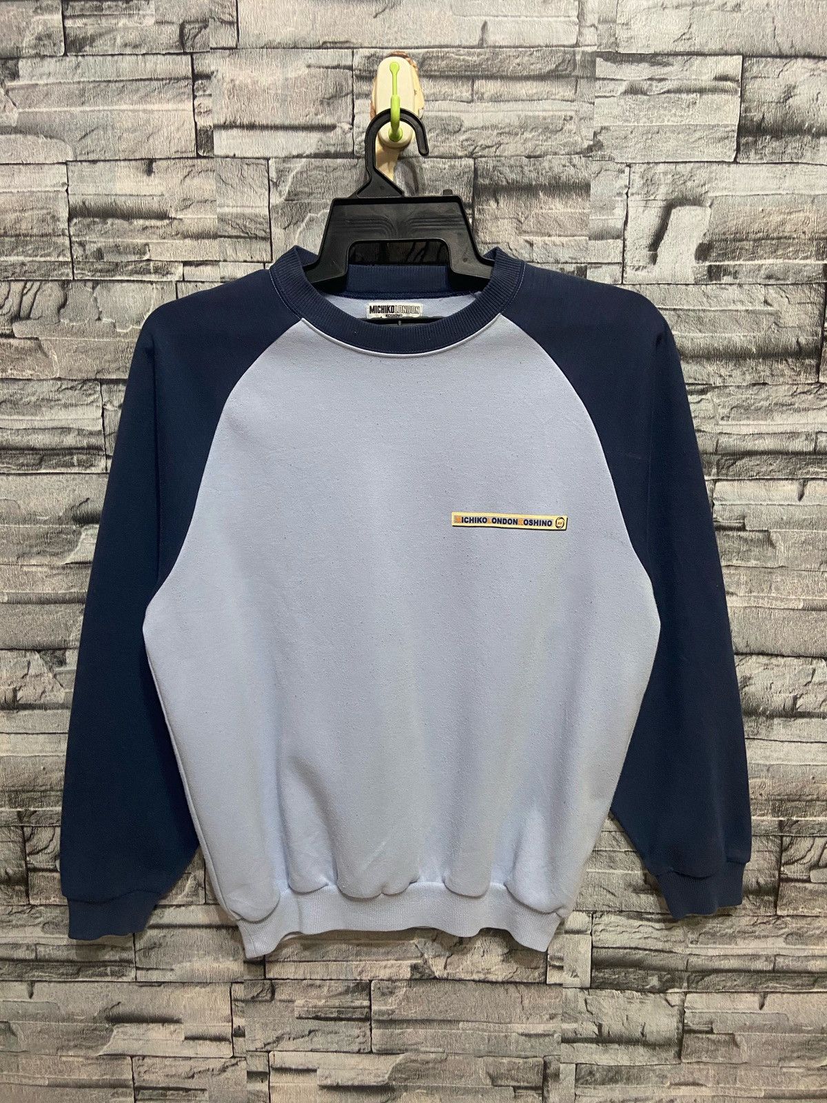 Michiko Koshino Vintage Michiko Koshino sweatshirt raglan fit M Size US M / EU 48-50 / 2 - 1 Thumbnail