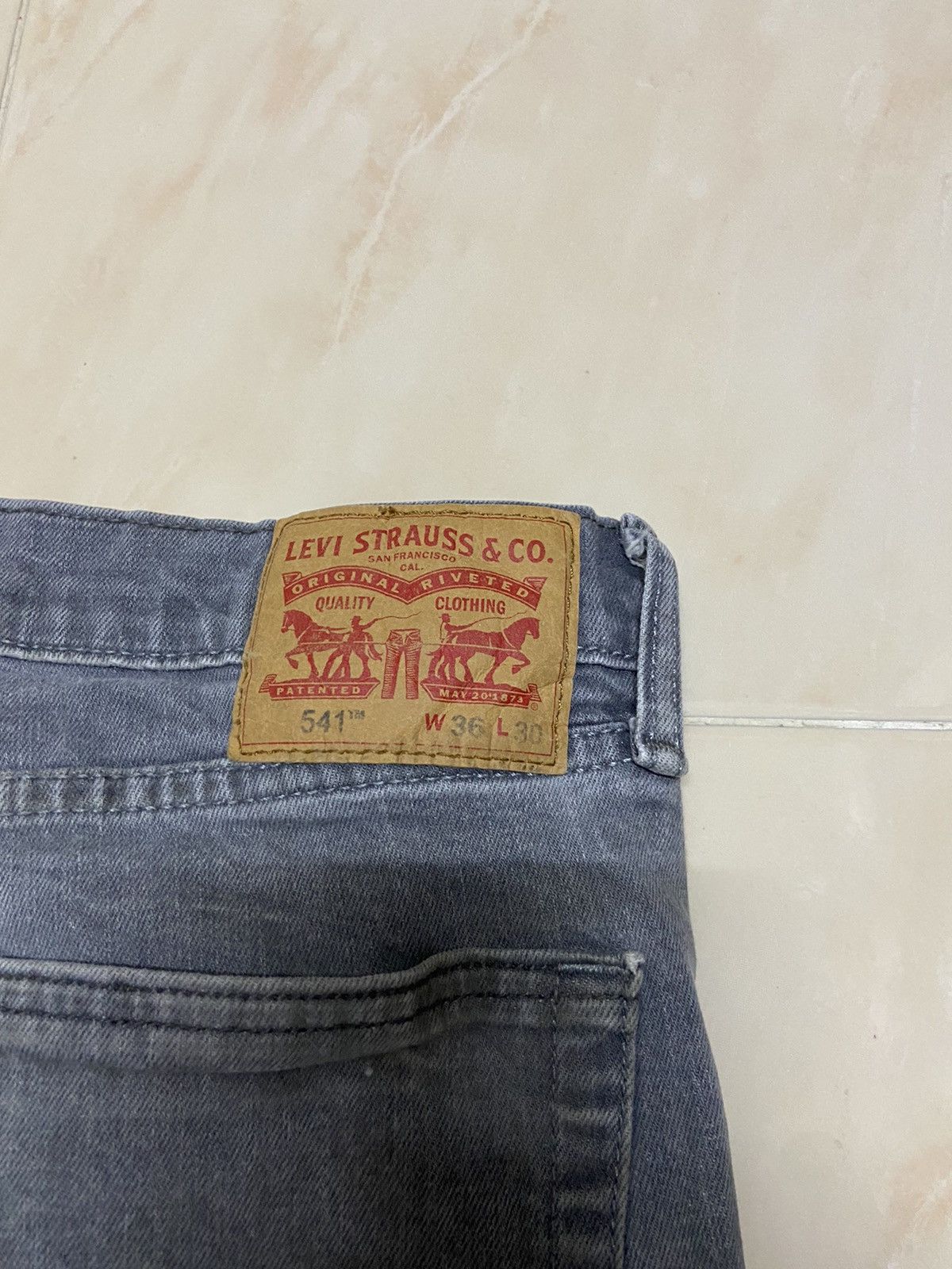 Levi's Vintage 541 Levis Jeans Denim fit W35 straight cut Size US 35 - 6 Thumbnail