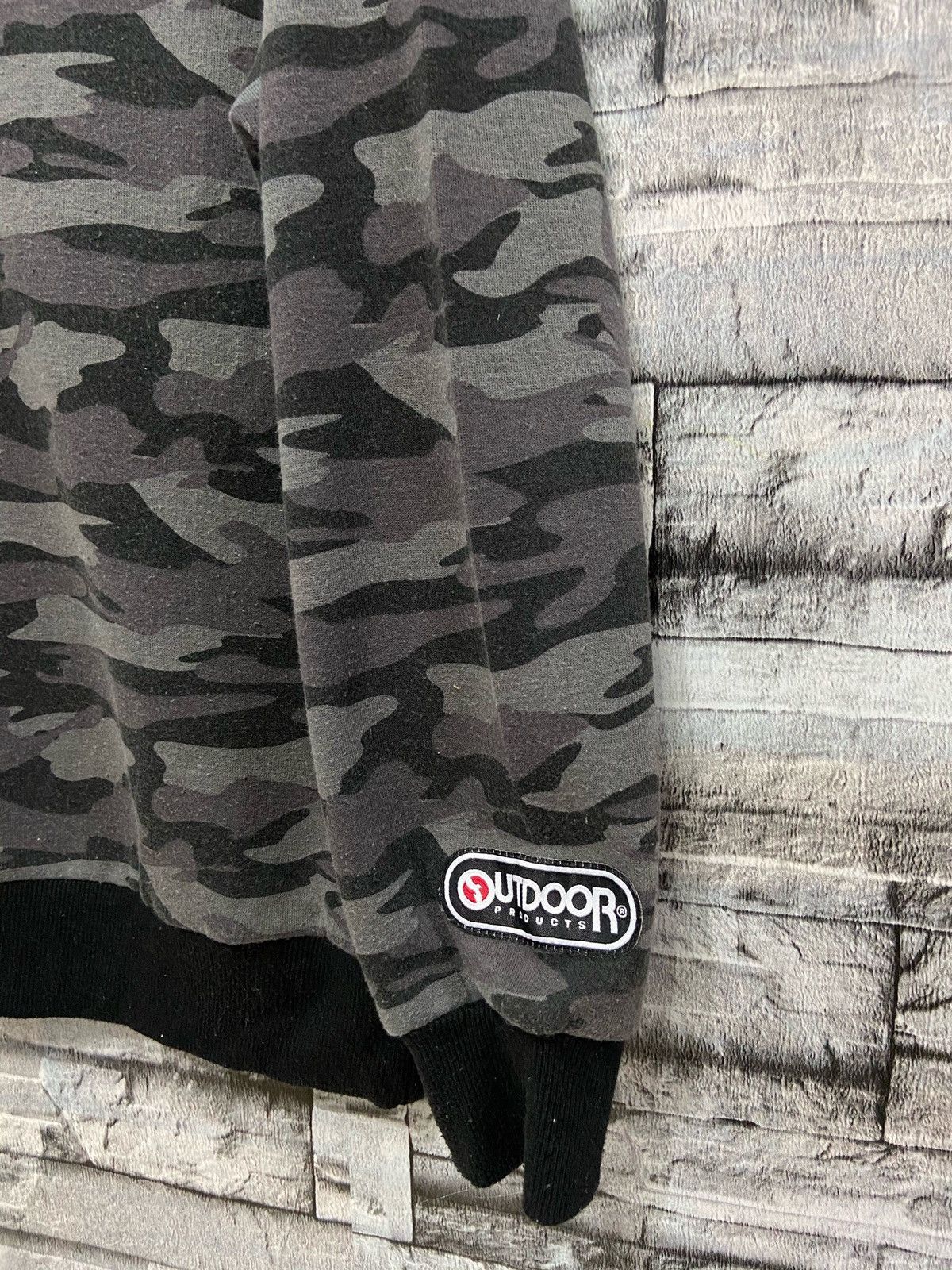 Vintage Vintage Outdoor sweatshirt army camo design size 3L fit L Size US L / EU 52-54 / 3 - 6 Thumbnail
