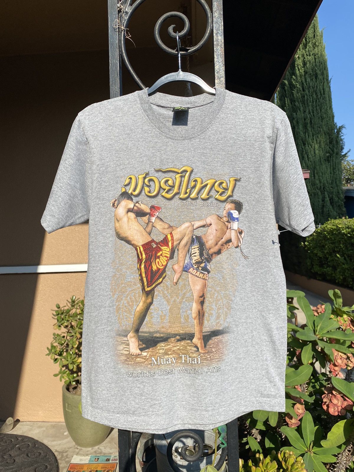 Vintage Vintage Muay Thai Boxing Tee Shirt Size US M / EU 48-50 / 2 - 1 Thumbnail