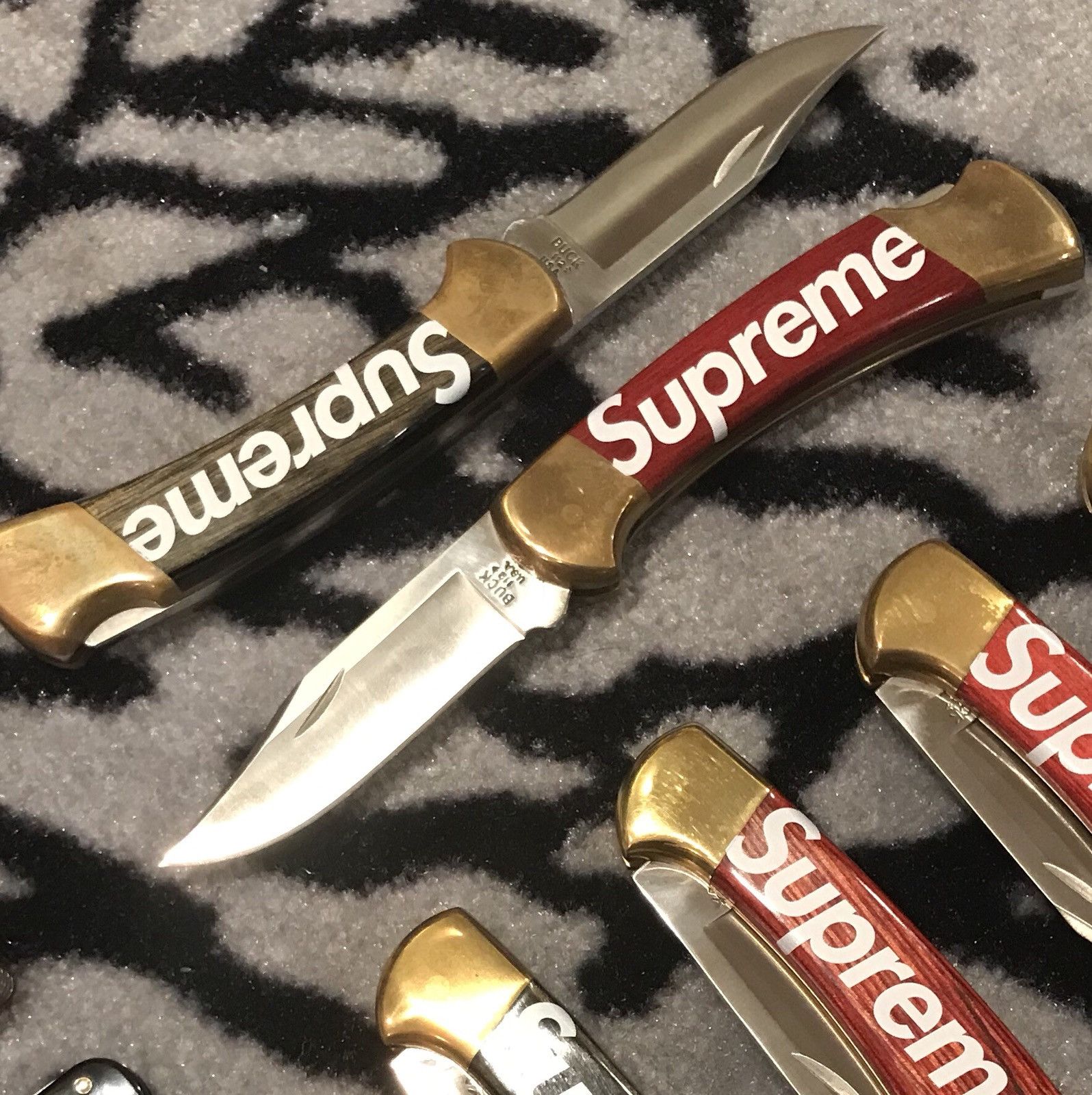 2009AW Supreme Buck Knife シュプリーム バックナイフ Supreme Buck Knives 112 Holding Knife Red, 2009, no original