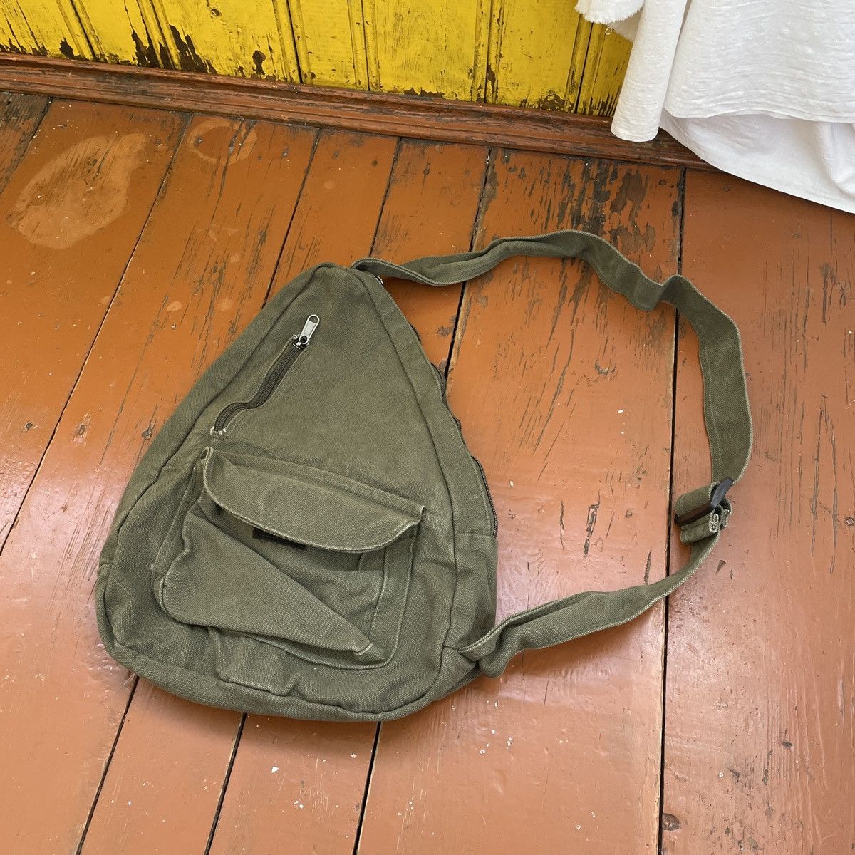 Seditionaries Vintage Sling Crossbody Bag Size ONE SIZE - 3 Thumbnail