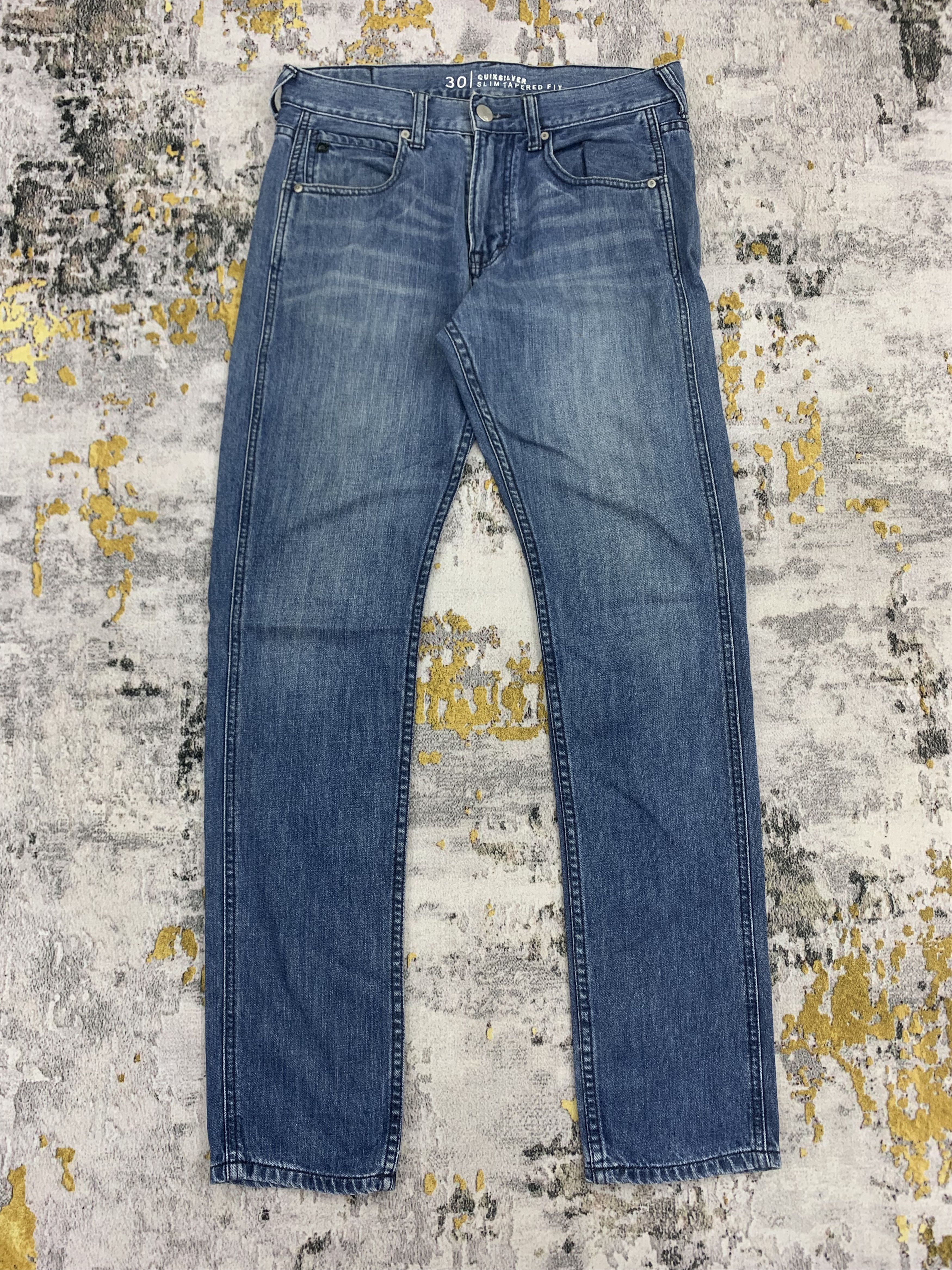 Quiksilver Quiksilver Blue Wash Mid Rise Jeans Slim Tapered Fit Size US 30 / EU 46 - 1 Thumbnail