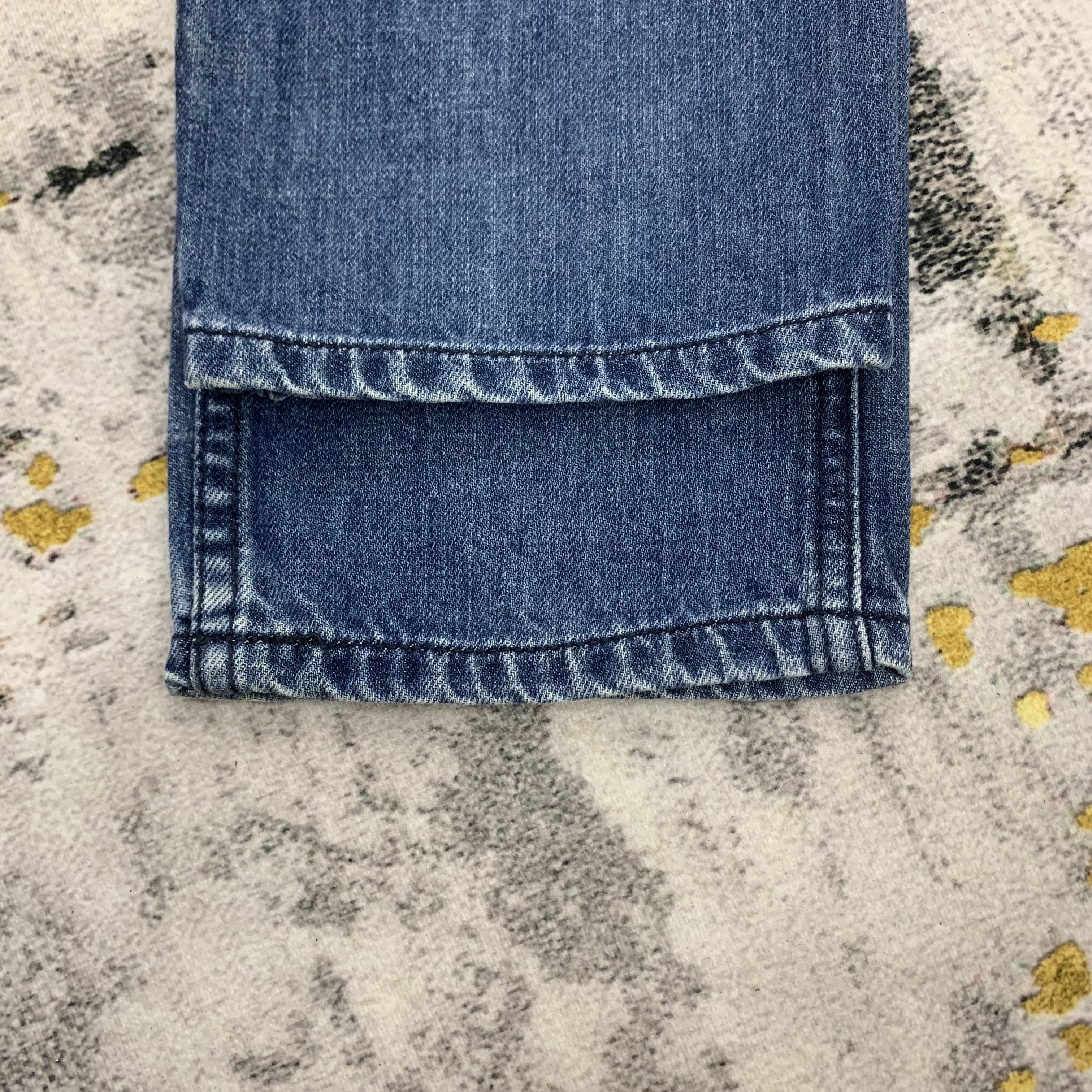 Quiksilver Quiksilver Blue Wash Mid Rise Jeans Slim Tapered Fit Size US 30 / EU 46 - 8 Thumbnail