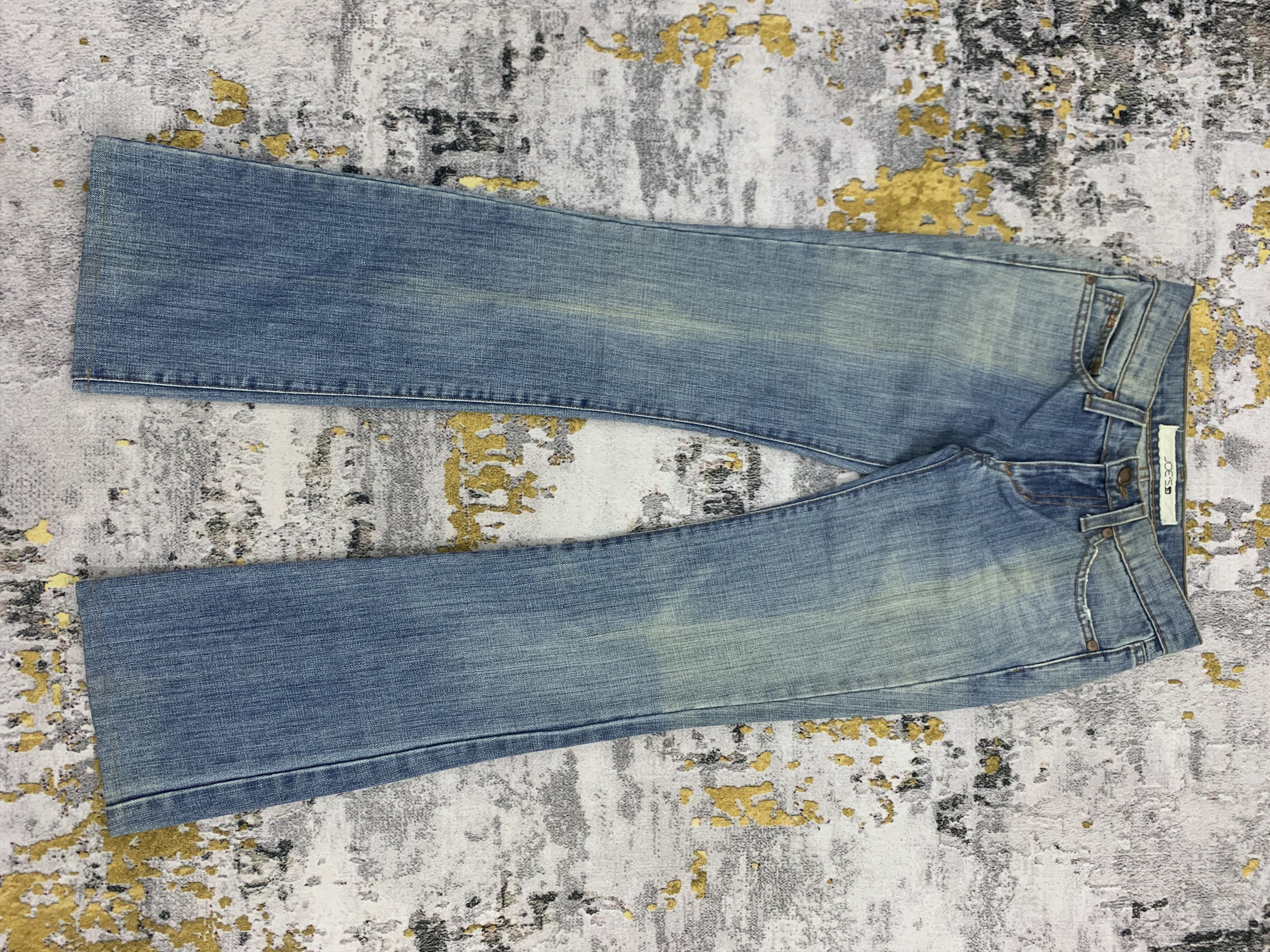 Joe's Joe's Tiny Waist Jeans Blue Wash Jeans Faded size 24 Size US 26 / EU 42 - 1 Thumbnail