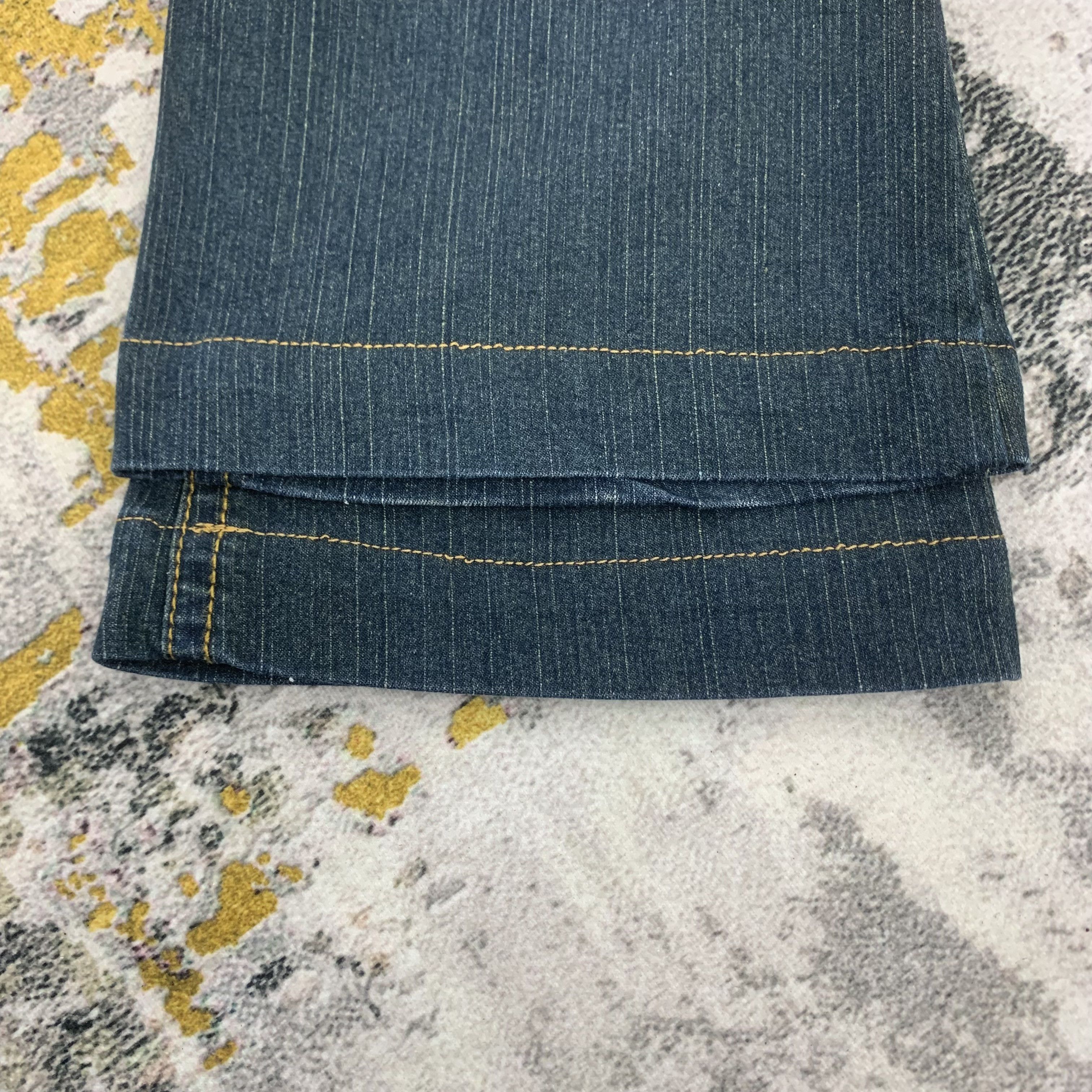 Japanese Brand HJ Flared Dark Wash Jeans Mid Rise Jeans Size US 27 - 7 Thumbnail