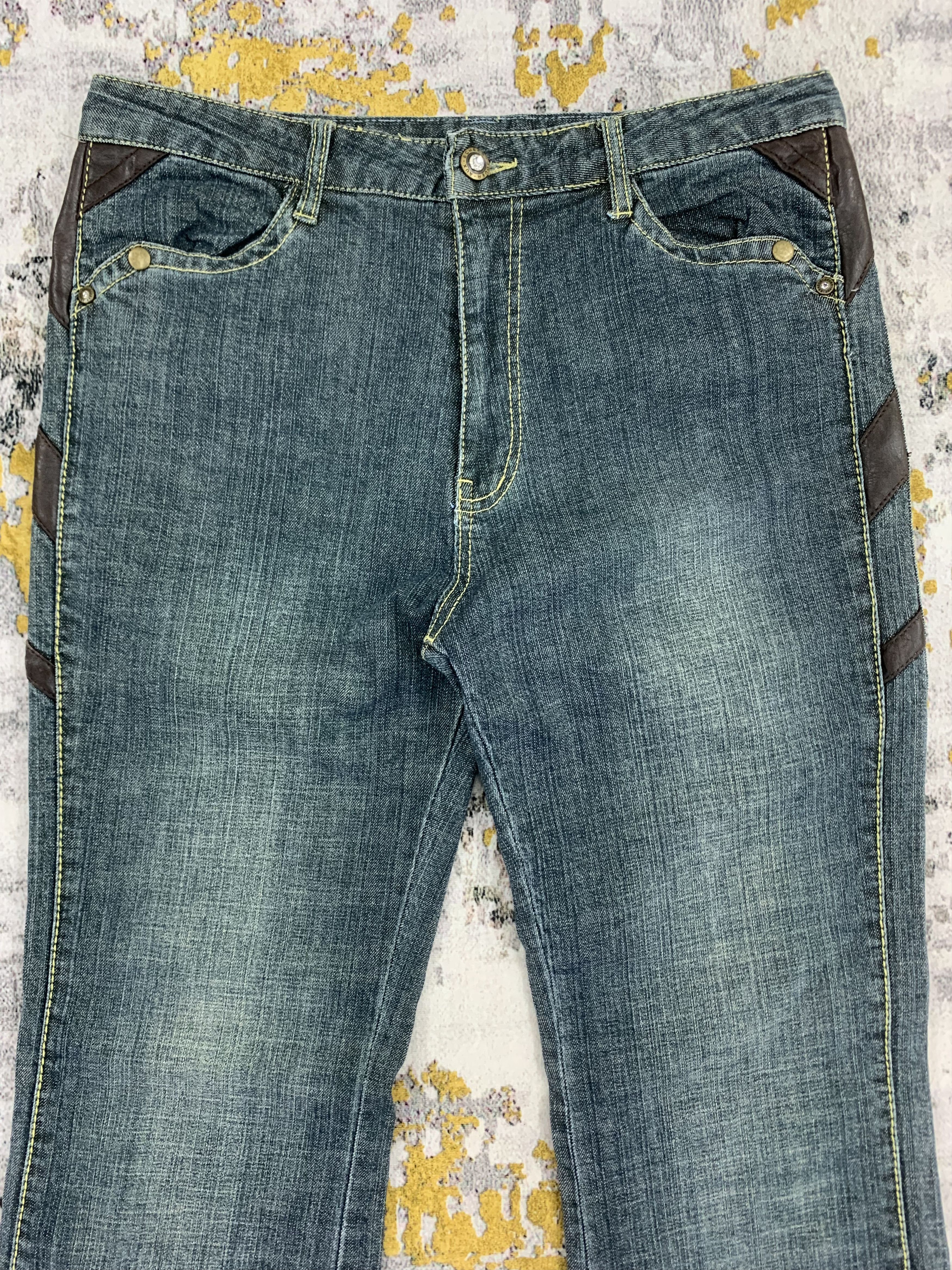 Vintage Western Cowboy Style Flared Jeans Mid Rise Dark Washed Size US 30 / EU 46 - 2 Thumbnail