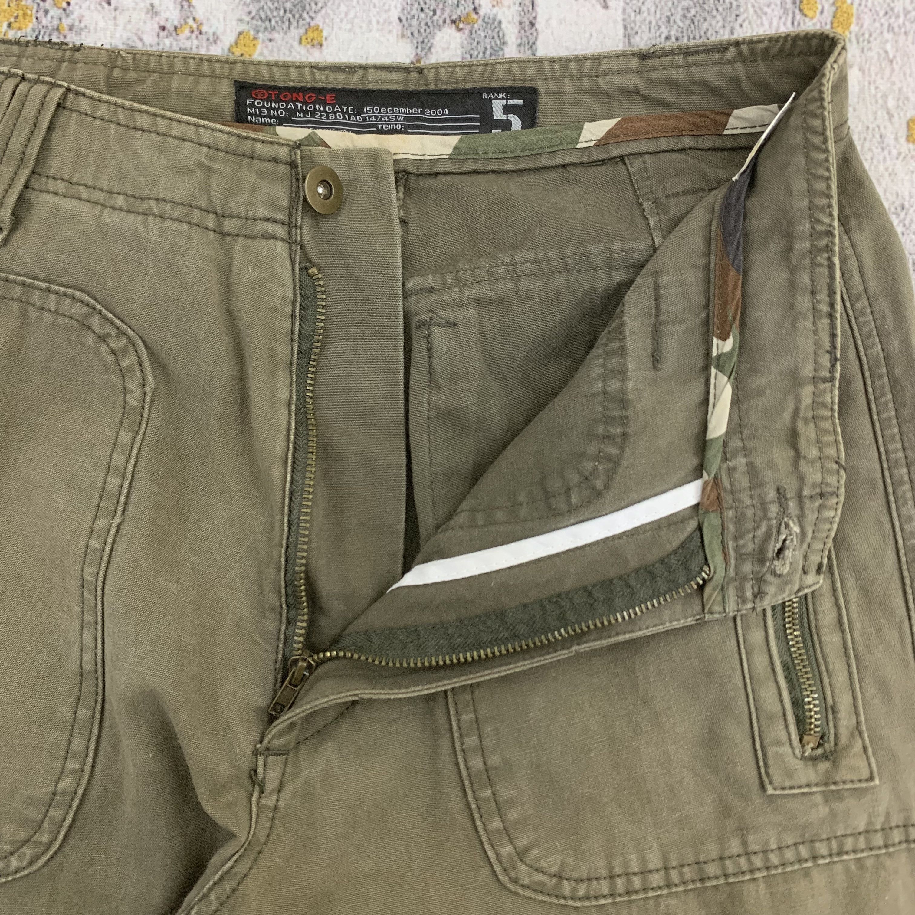 Japanese Brand Vintage Cargo Pants Olive Green Multi Pocket Ankle Zip Pants Size US 28 / EU 44 - 3 Thumbnail