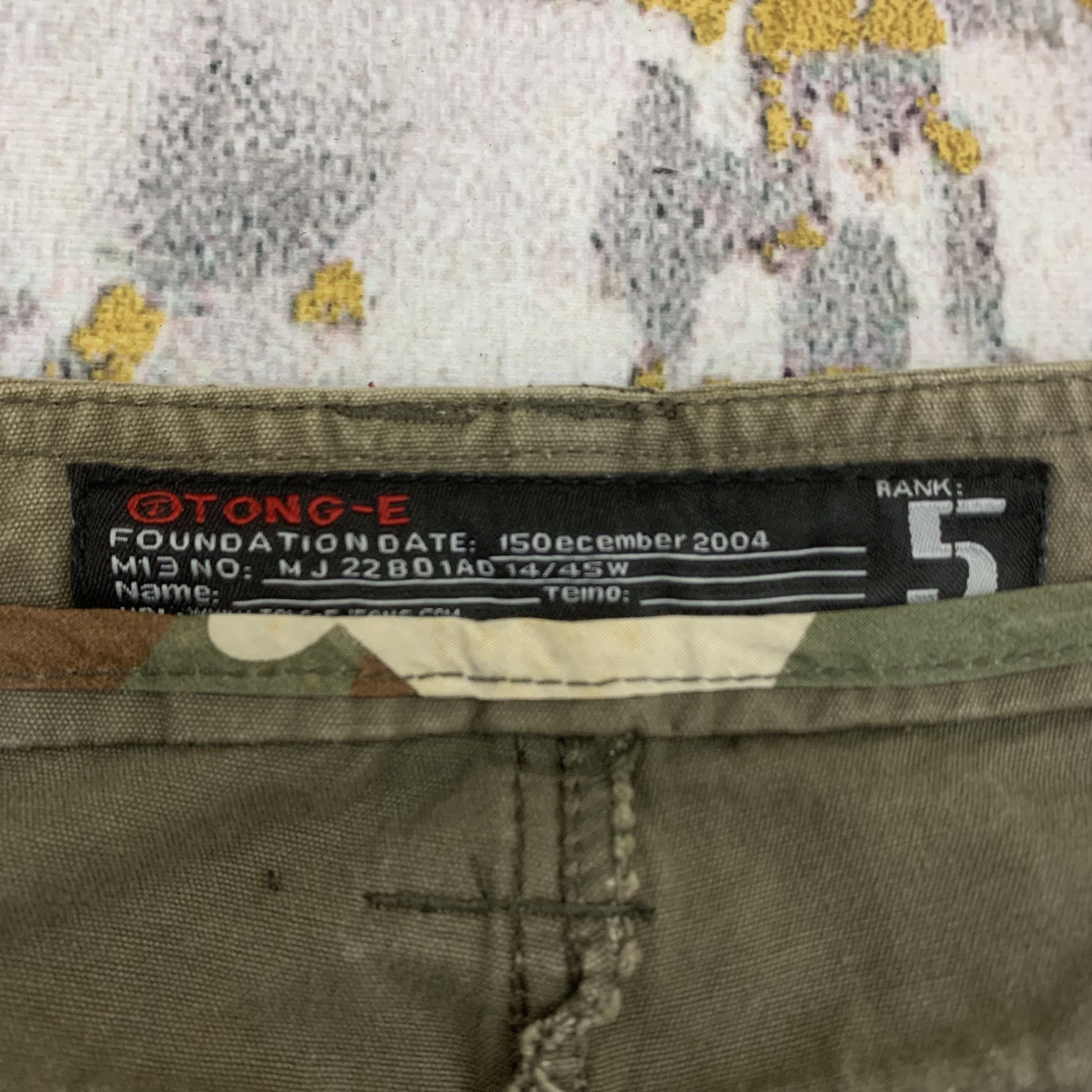 Japanese Brand Vintage Cargo Pants Olive Green Multi Pocket Ankle Zip Pants Size US 28 / EU 44 - 4 Thumbnail