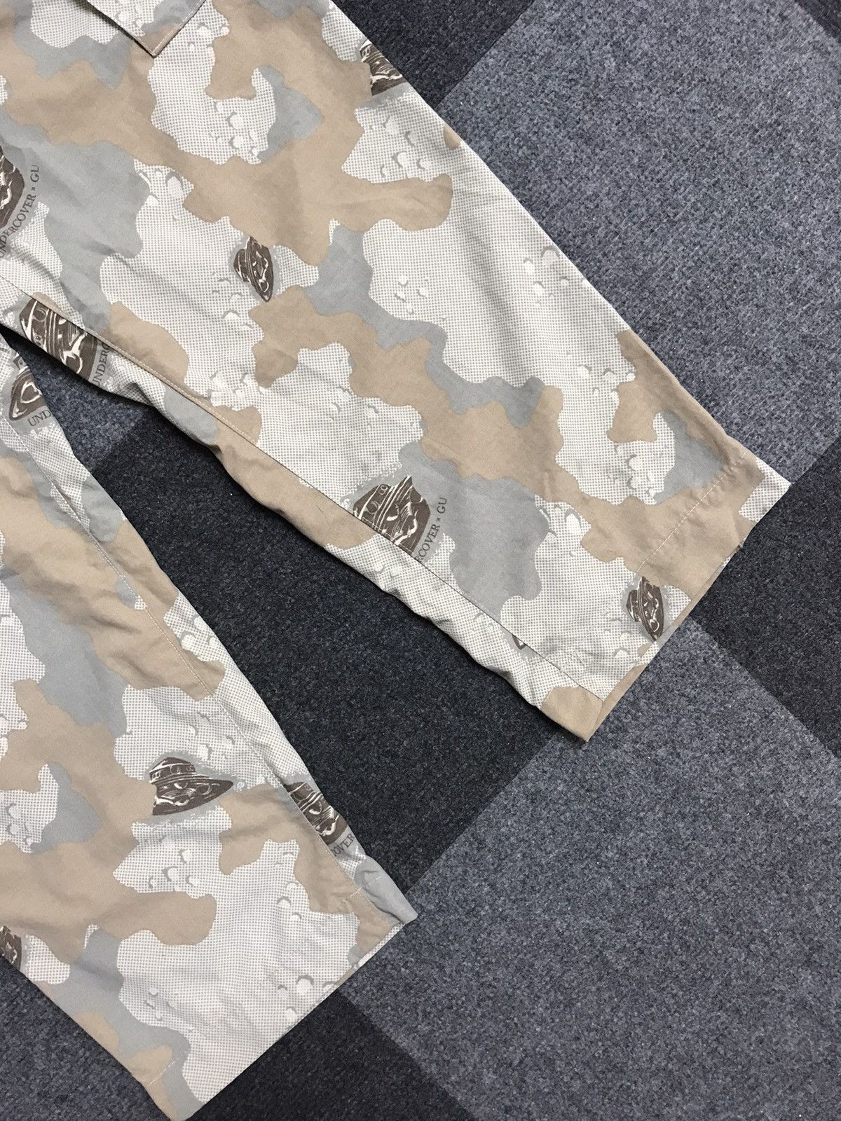 GU UNDERCOVER X GU Hype Beast Style Camo Multipockets Pant Size US 31 - 4 Thumbnail