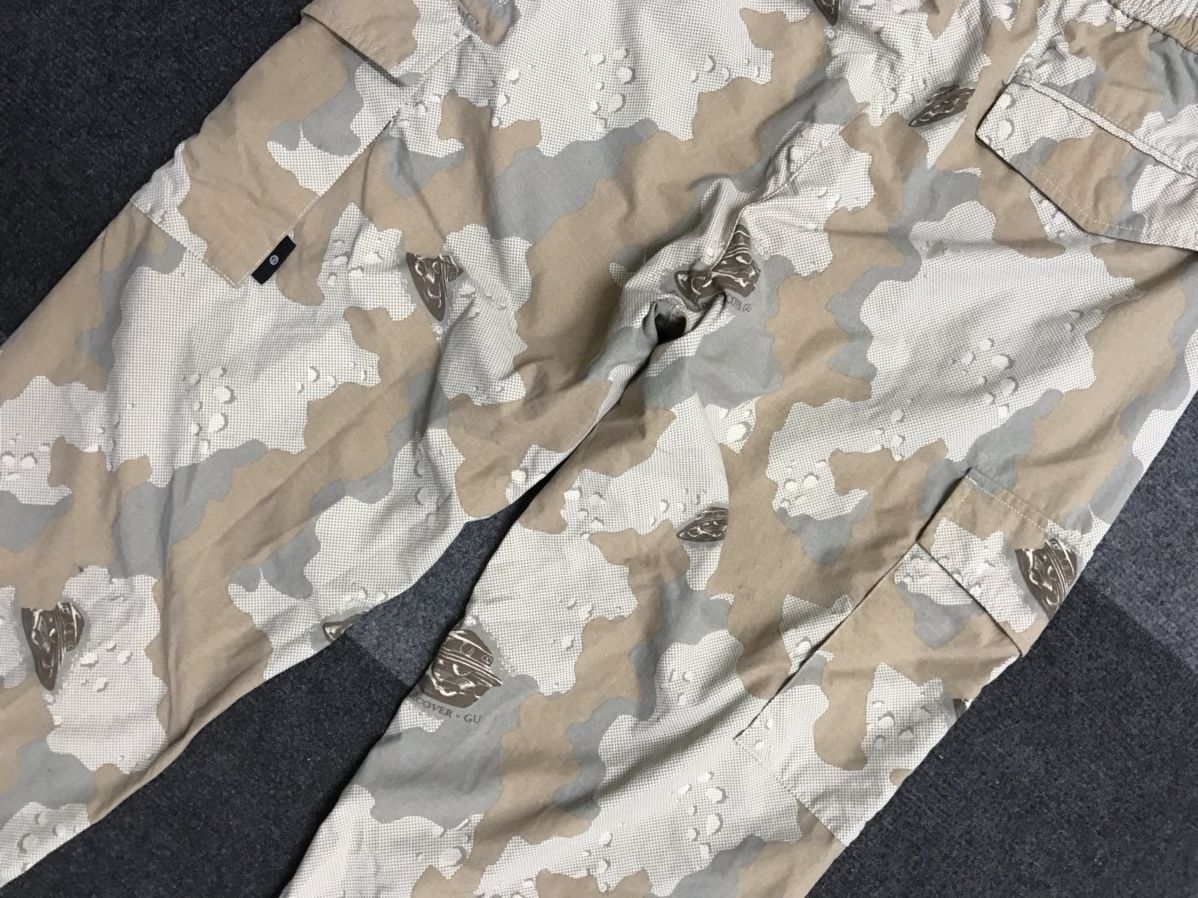 GU UNDERCOVER X GU Hype Beast Style Camo Multipockets Pant Size US 31 - 10 Thumbnail