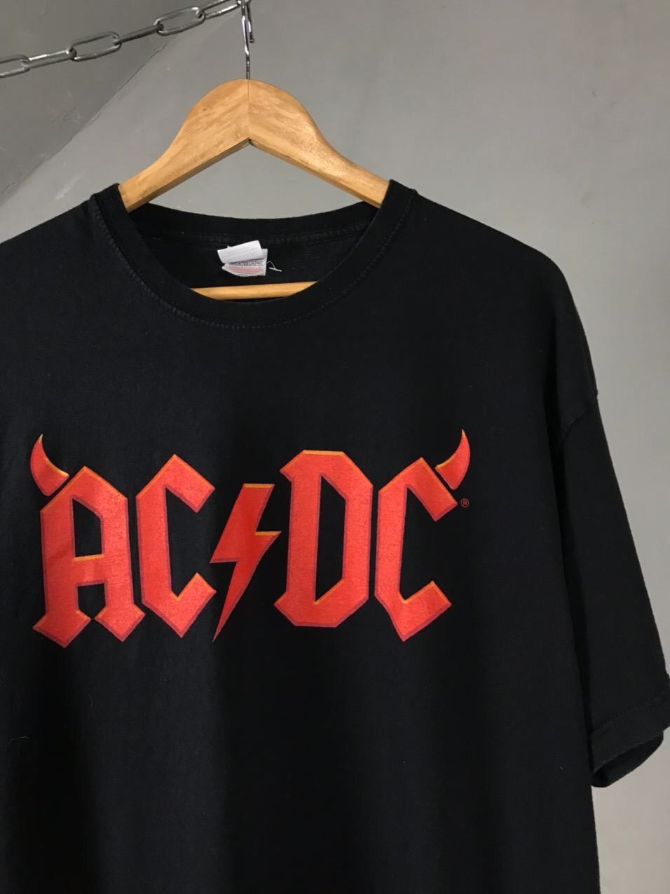 Band Tees AC/DC 2016 vintage overprinted rock band tee Size US XXL / EU 58 / 5 - 2 Thumbnail