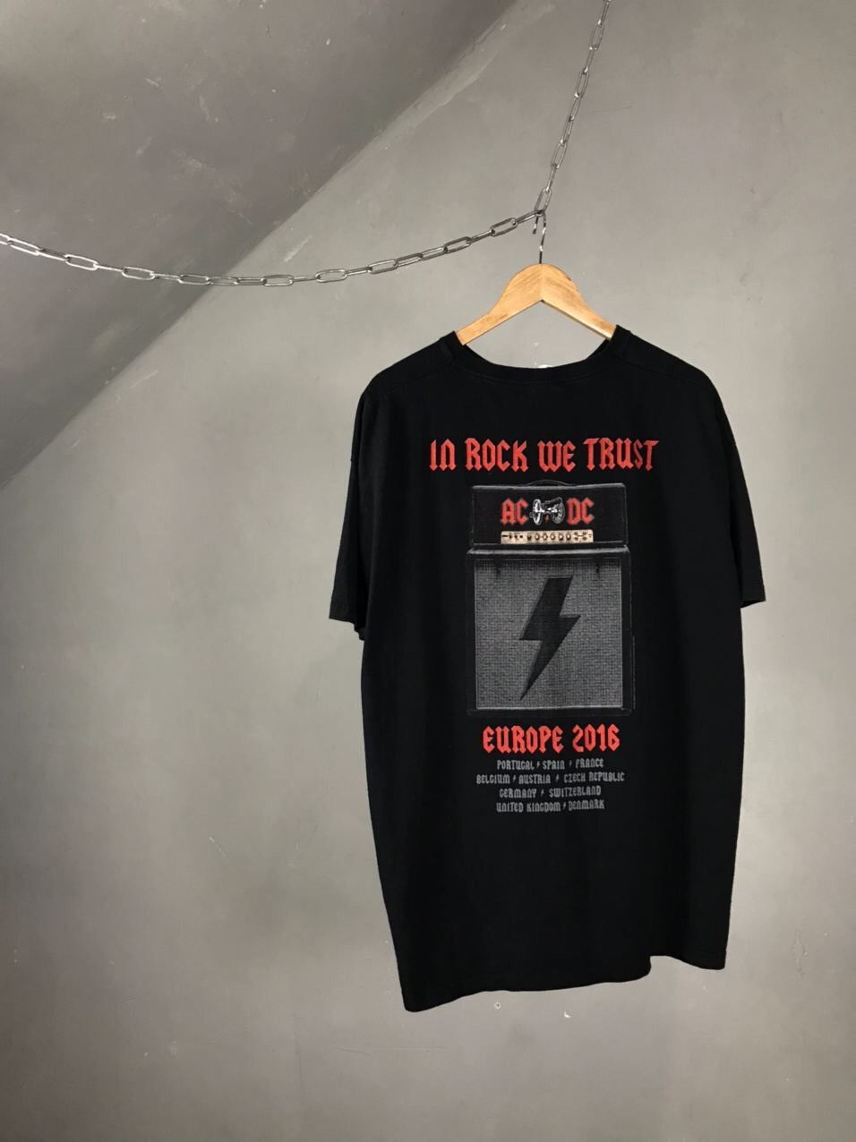 Band Tees AC/DC 2016 vintage overprinted rock band tee Size US XXL / EU 58 / 5 - 5 Thumbnail