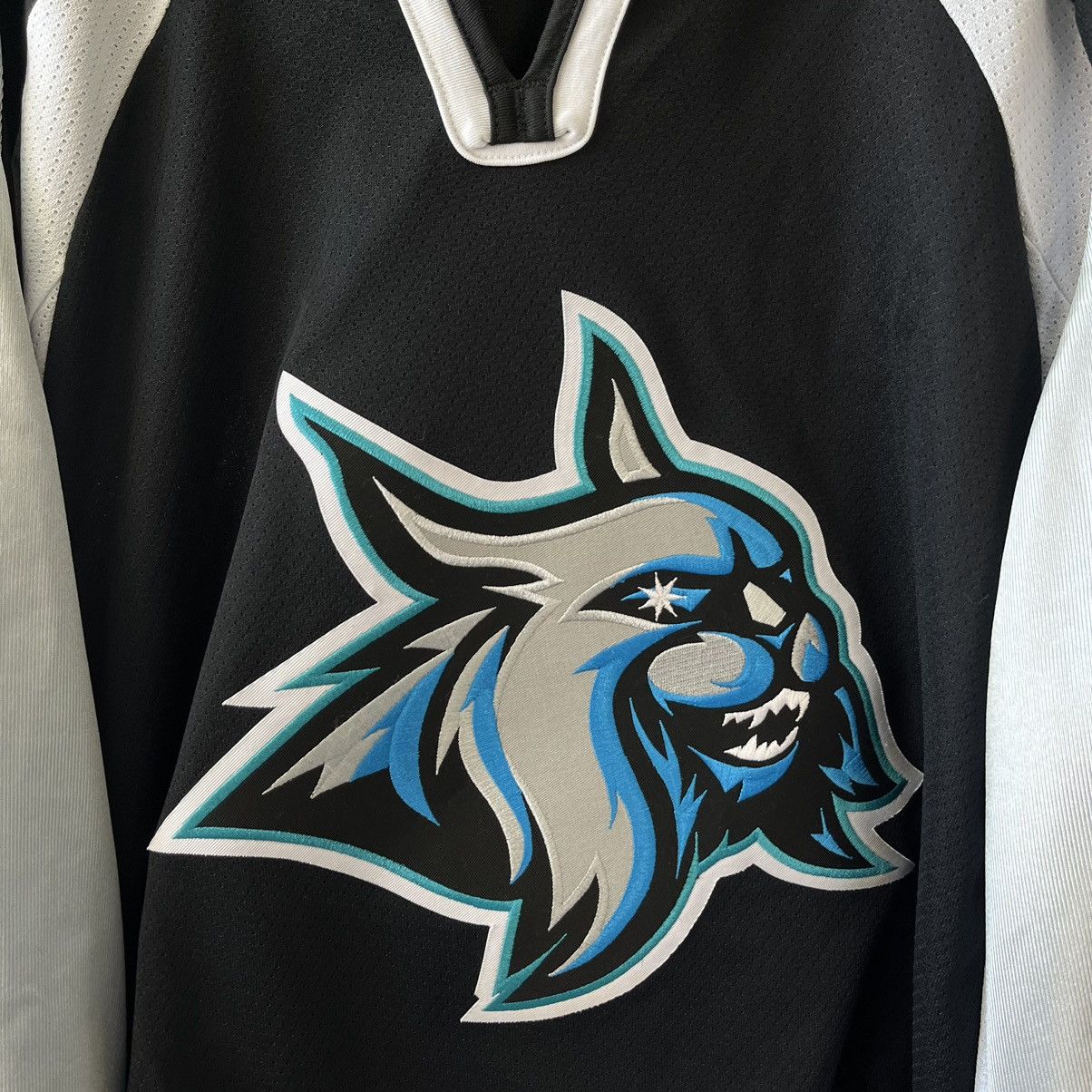 Ccm VINTAGE AUGUSTA LYNX CCM ECHL MINOR LIGUE HOCKEY JERSEY Size US XL / EU 56 / 4 - 2 Thumbnail