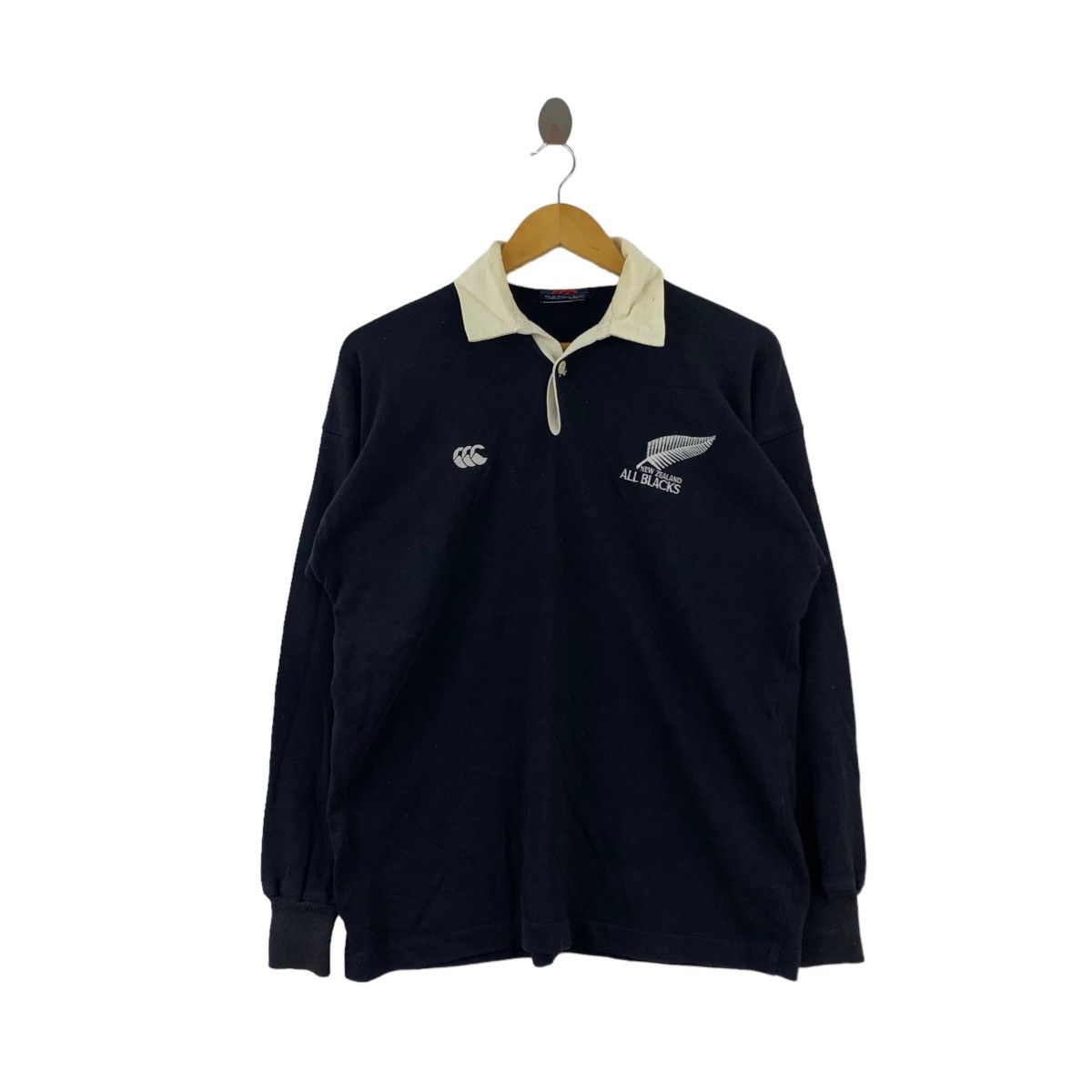 image of Canterbury Of New Zealand All Blacks Embroidered Brand, Men's (Size Medium)