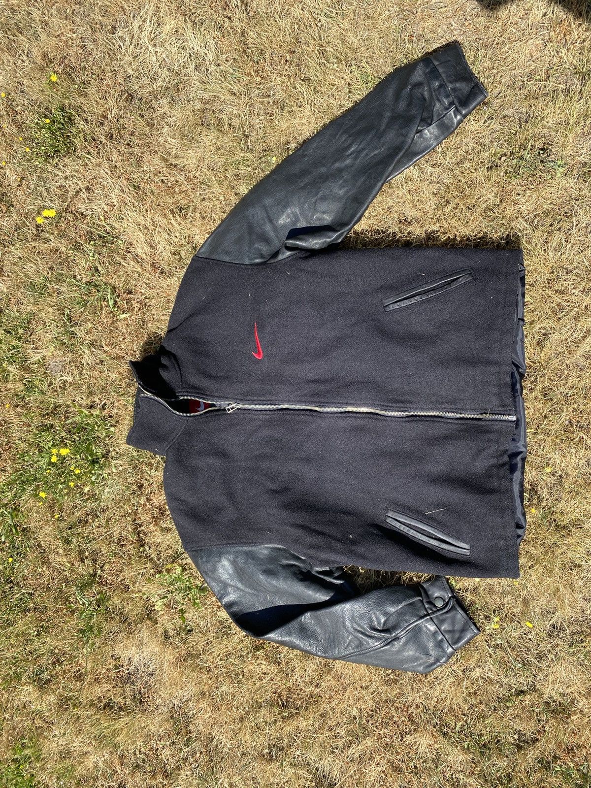Nike × Vintage NIKE EMPLOYEE JACKET SUPER RARE Size US L / EU 52-54 / 3 - 3 Thumbnail