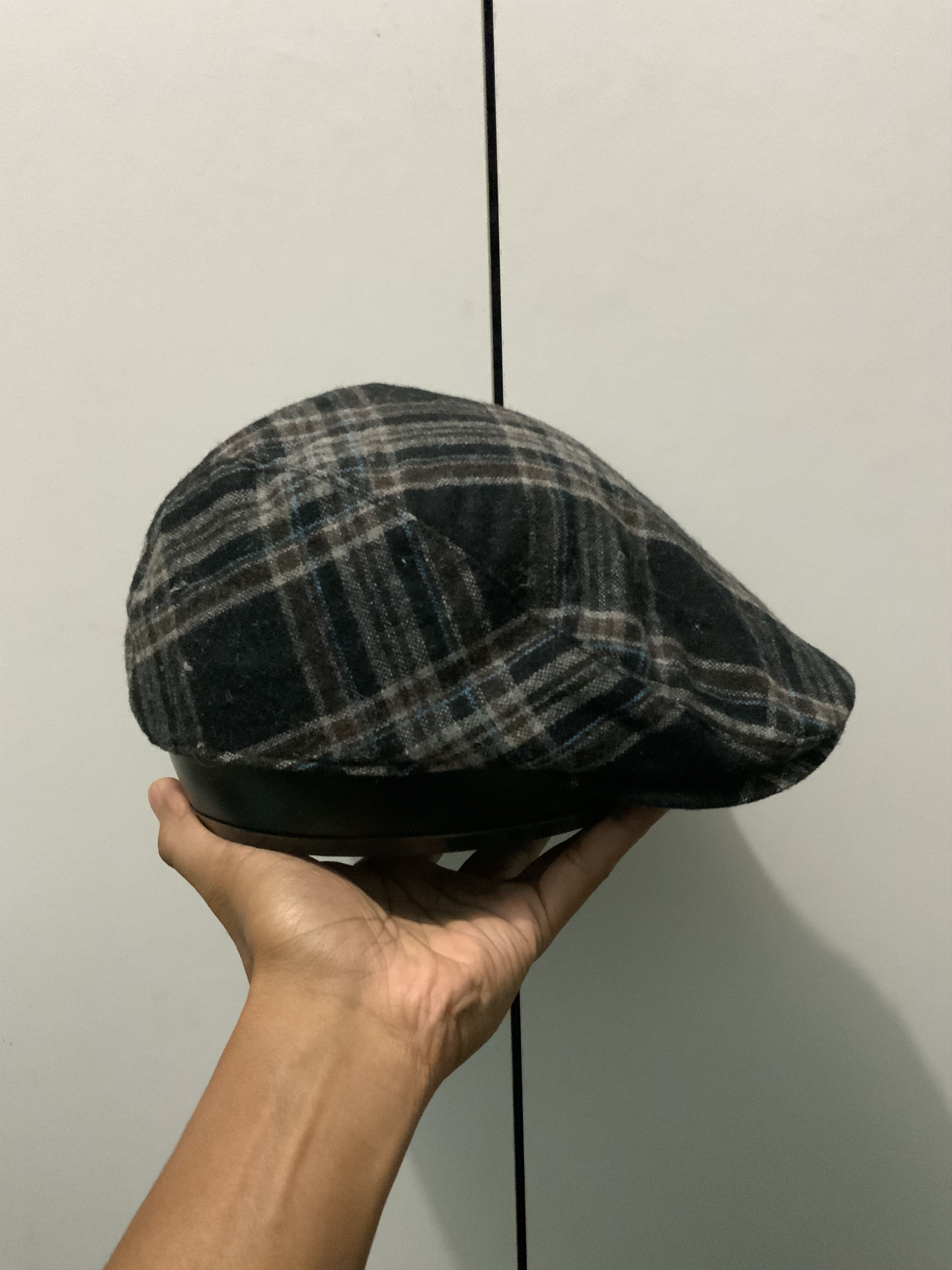 If Six Was Nine Wool Plaid Flat Baretta Hat Cap Size ONE SIZE - 5 Thumbnail