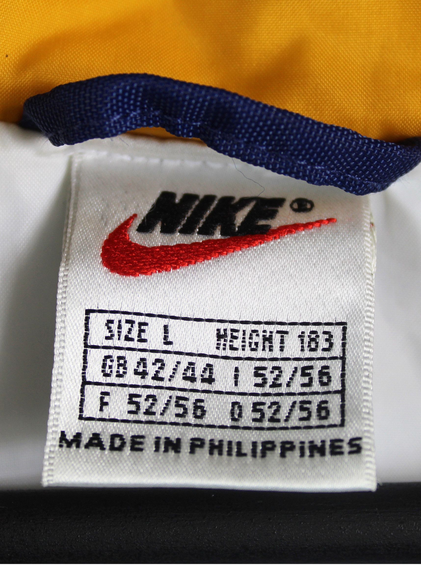 Nike 90s vintage NIKE big Swoosh hooded jacket insulated coat OG Size US L / EU 52-54 / 3 - 7 Thumbnail