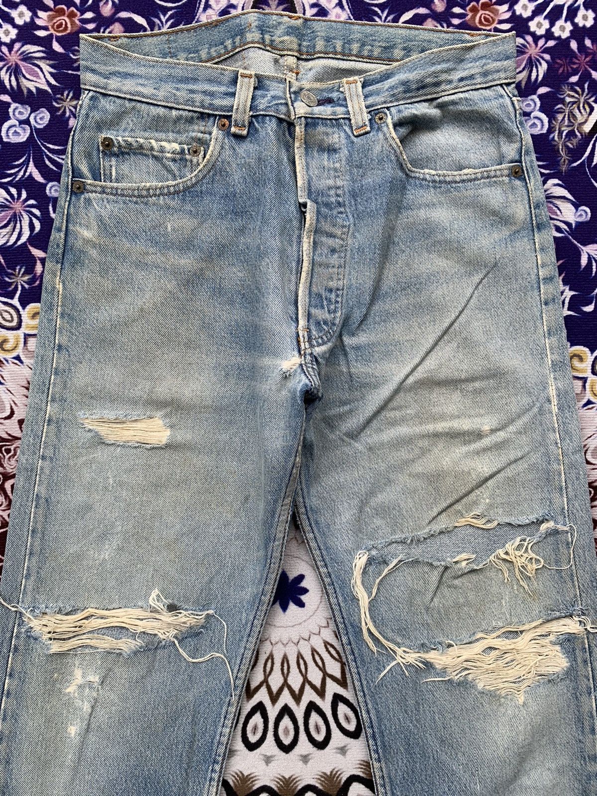 Levi's Vintage Levis 501 Faded Wash Distresed Denim Size US 30 / EU 46 - 2 Thumbnail