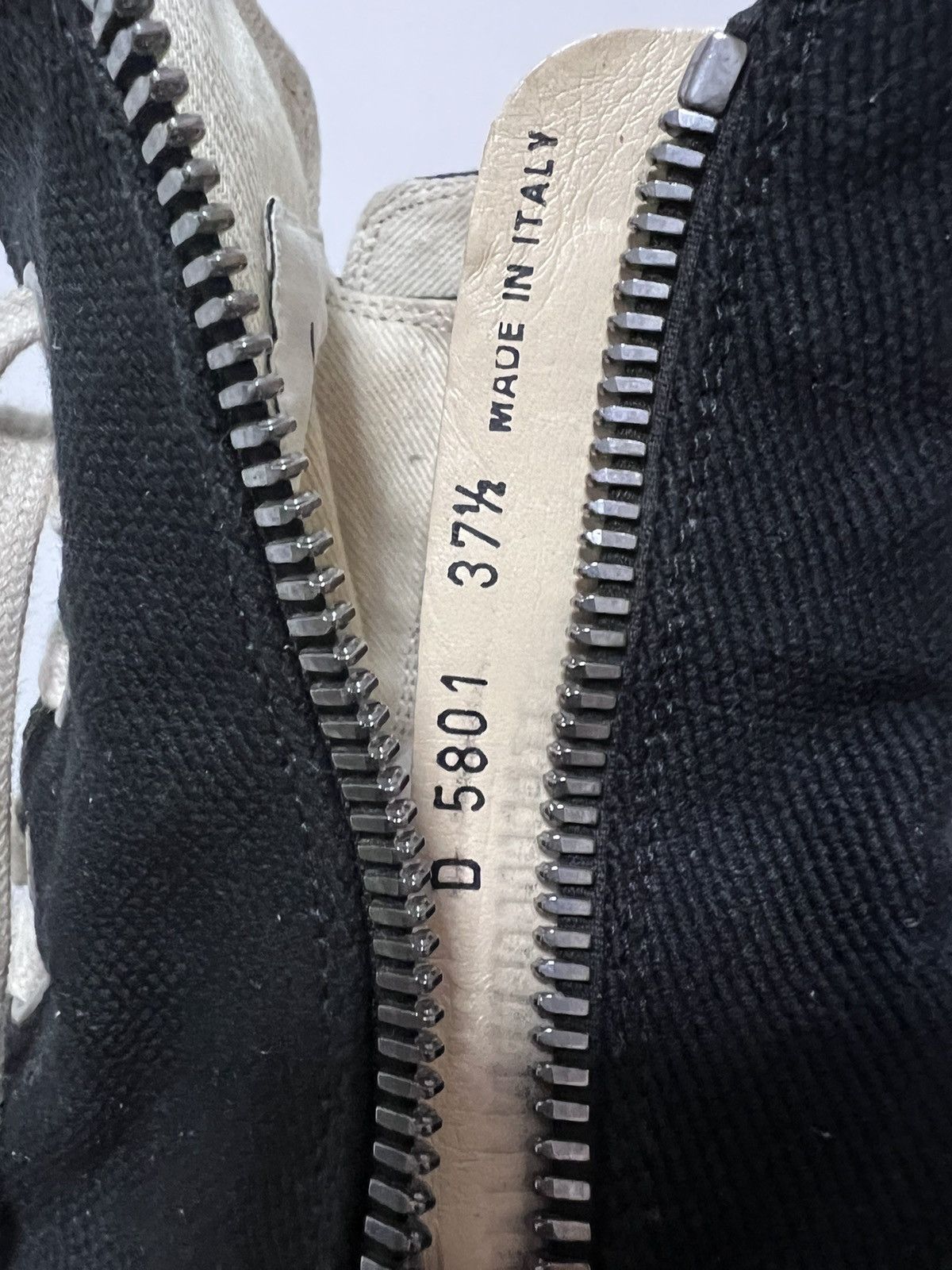 Rick Owens Drkshdw Rick owens drkshdw ramones high top sneakers sz37.5 Size US 7.5 / IT 37.5 - 8 Thumbnail