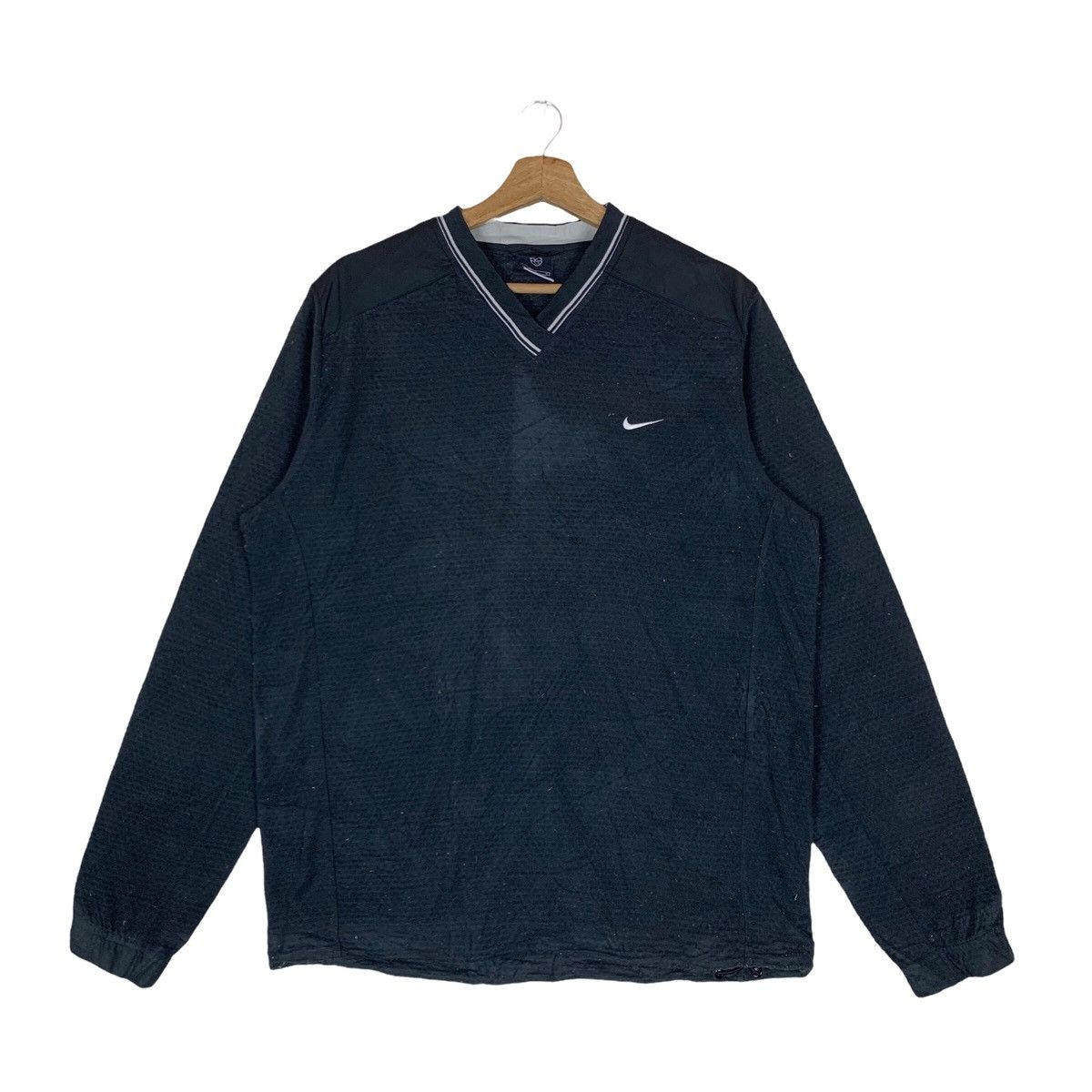 Nike Nike Small Logo V Neck Faded Pullover Jumper Sweatshirt Size US L / EU 52-54 / 3 - 1 Thumbnail
