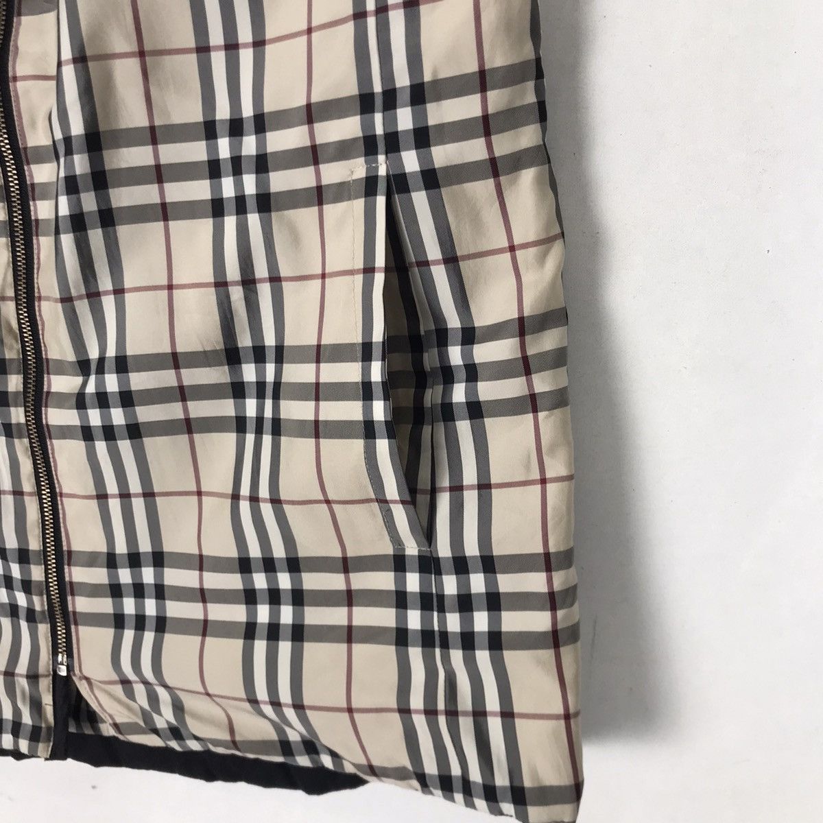 Burberry Burberry London Reversible Nova Check Quilted Vests Size US XS / EU 42 / 0 - 14 Thumbnail