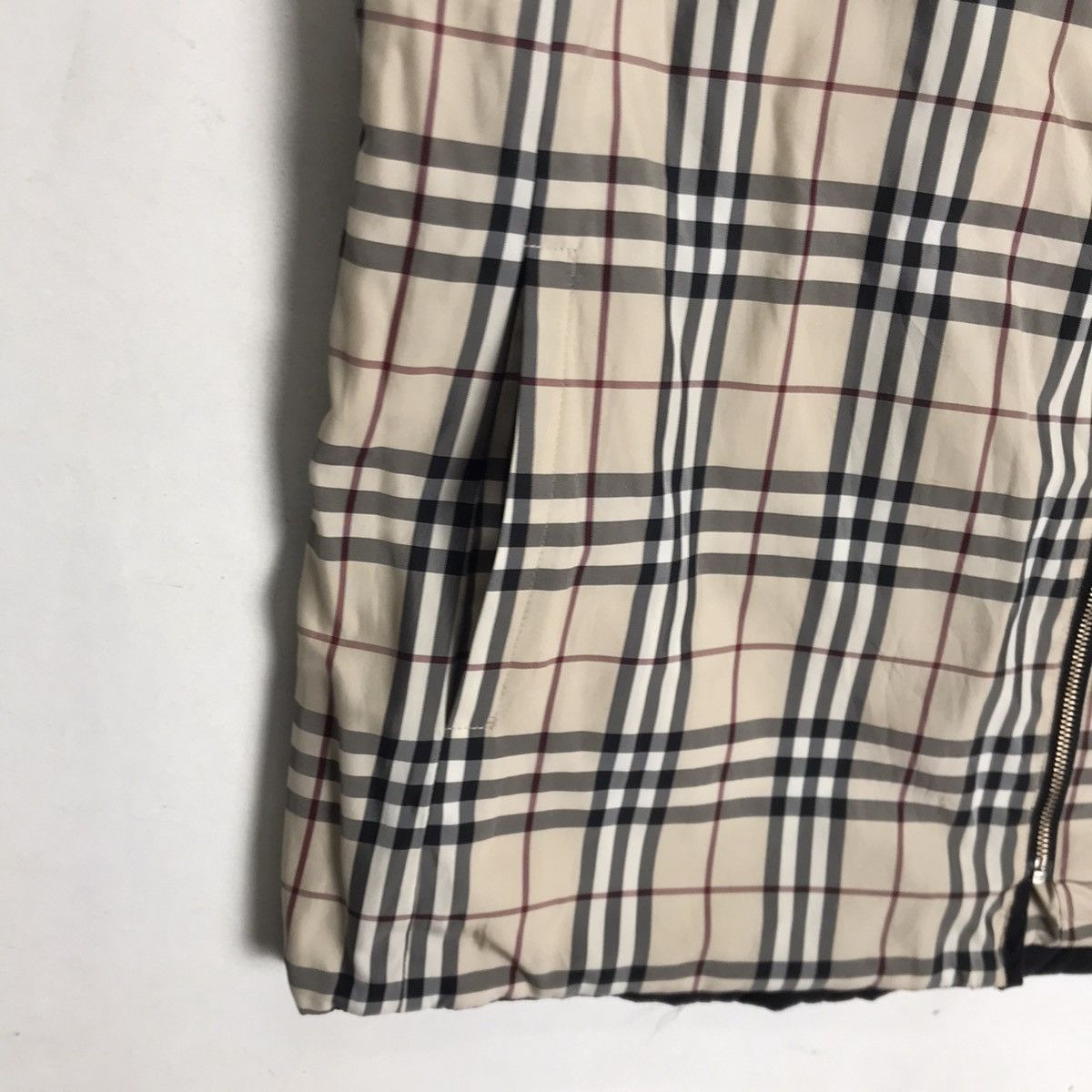 Burberry Burberry London Reversible Nova Check Quilted Vests Size US XS / EU 42 / 0 - 15 Thumbnail