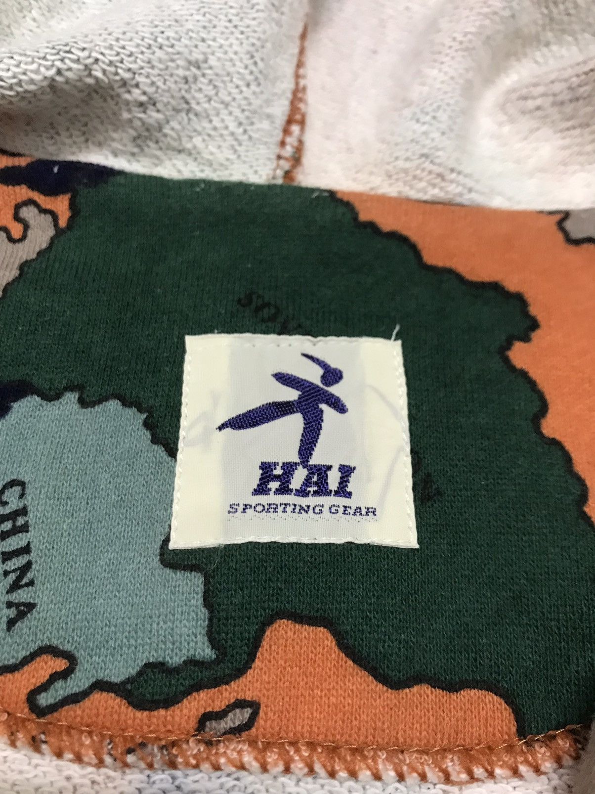 Hai Sporting Gear × Issey Miyake × Japanese Brand Vintagw Hai Sporting Gear Issey Miyake Over Print Hoodie Size US M / EU 48-50 / 2 - 6 Thumbnail