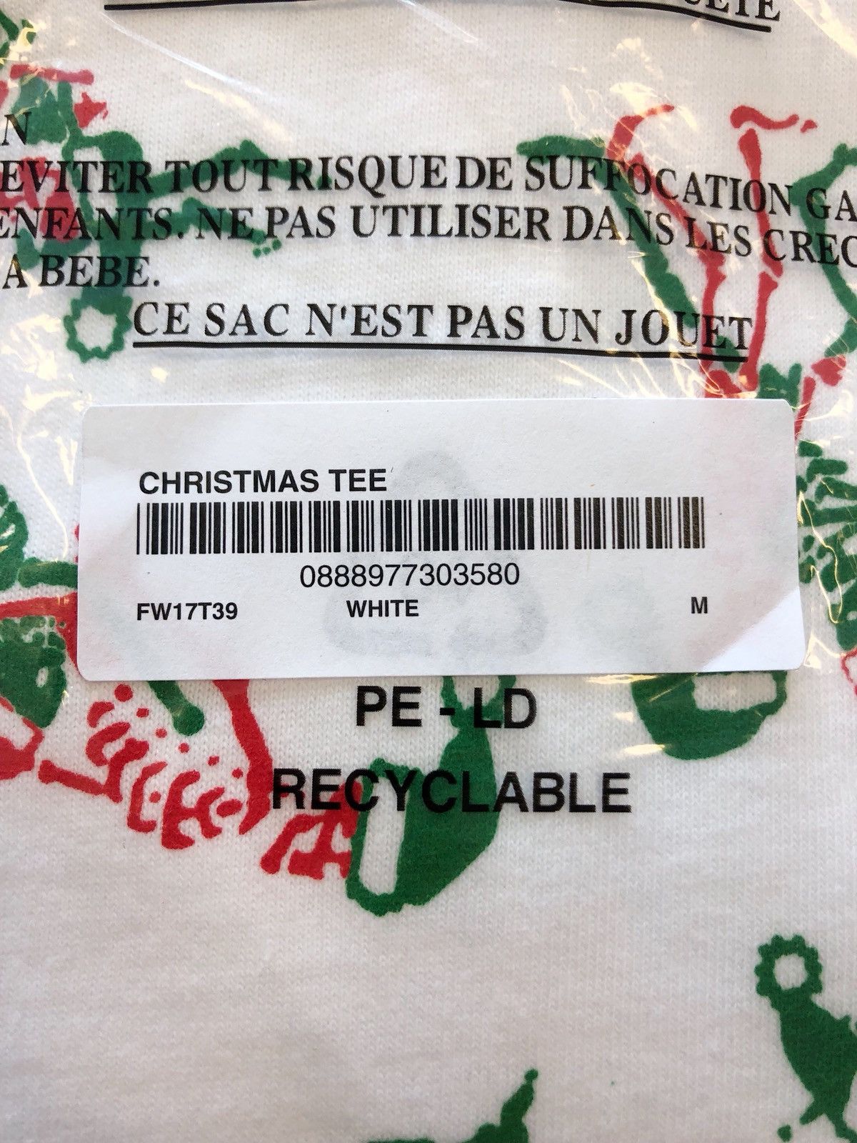 Supreme christmas tee 2018 hotsell
