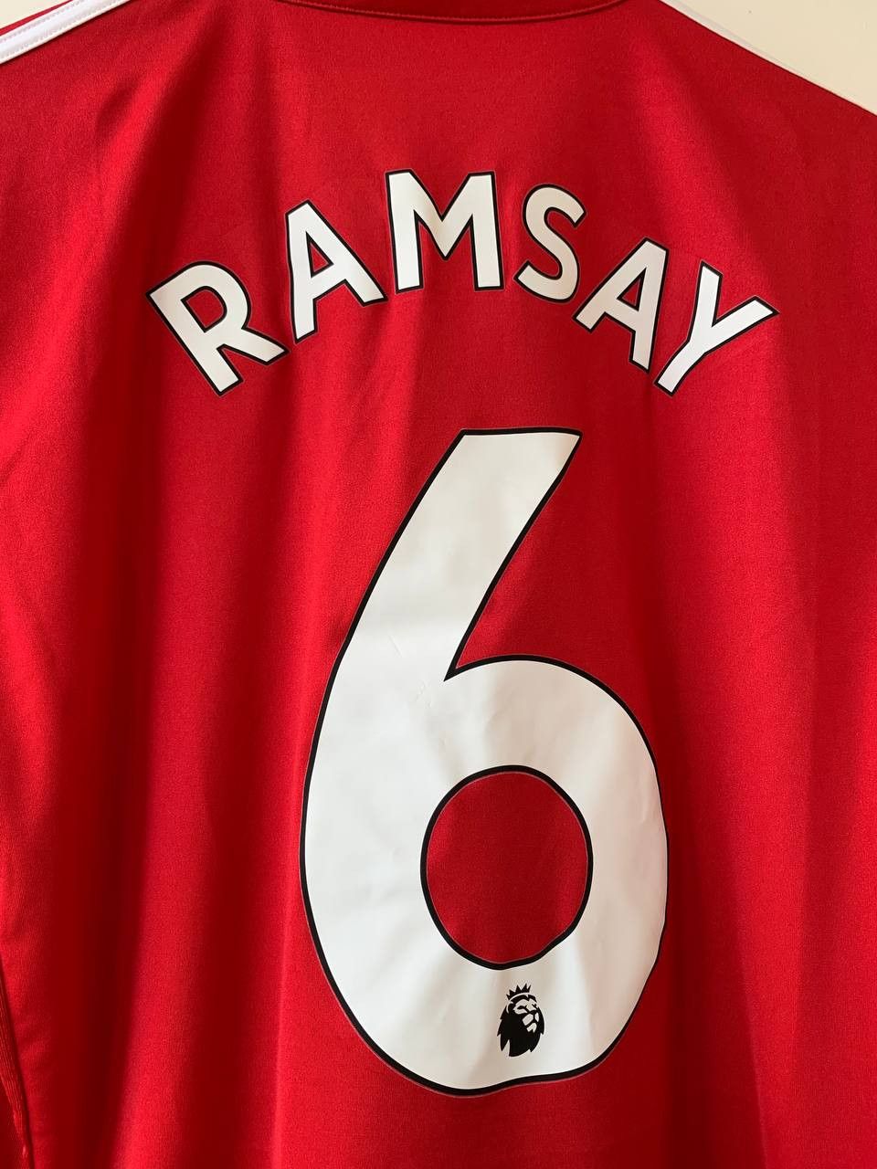 Adidas Football shirt Manchester United Ramsay 6 Size US M / EU 48-50 / 2 - 6 Thumbnail