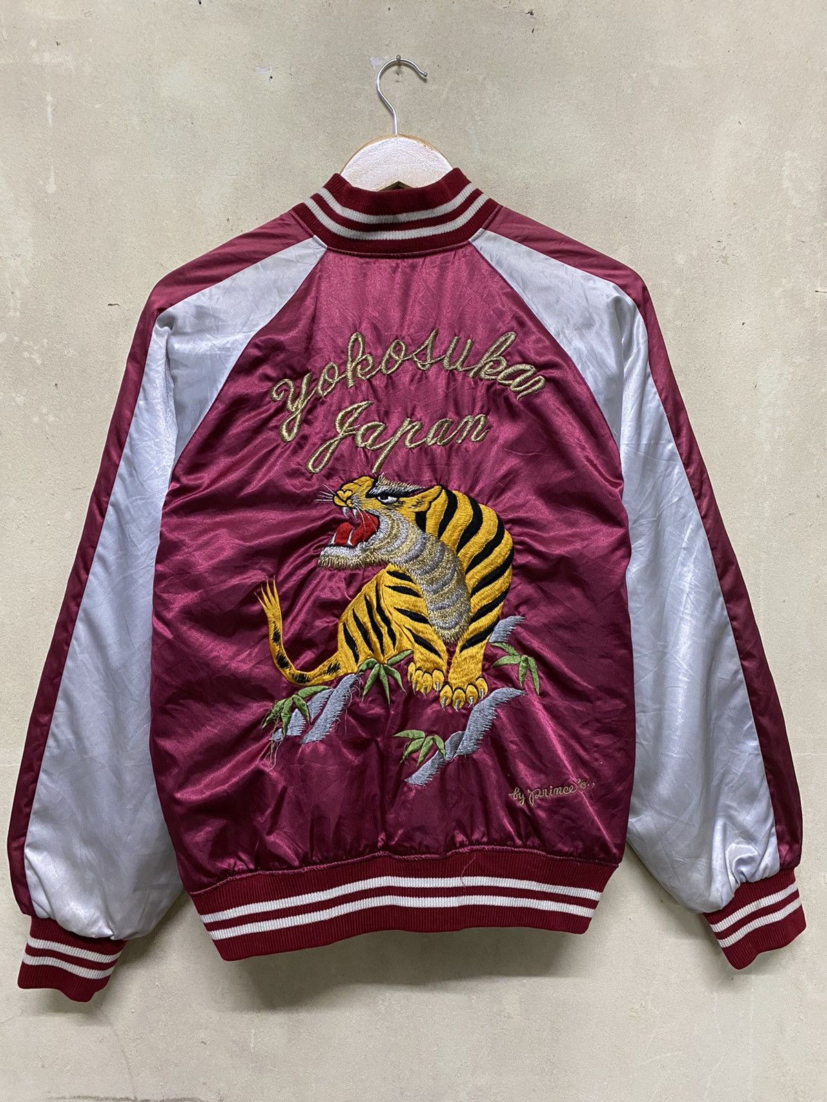 Japanese Brand Vintage Sukajan Souvenir Satin Embroidery Style Tiger Geisha Size US XL / EU 56 / 4 - 1 Thumbnail