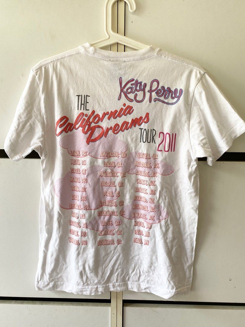 Band Tees 2011 KATY PERRY WORLD TOUR T SHIRT Size US S / EU 44-46 / 1 - 4 Thumbnail