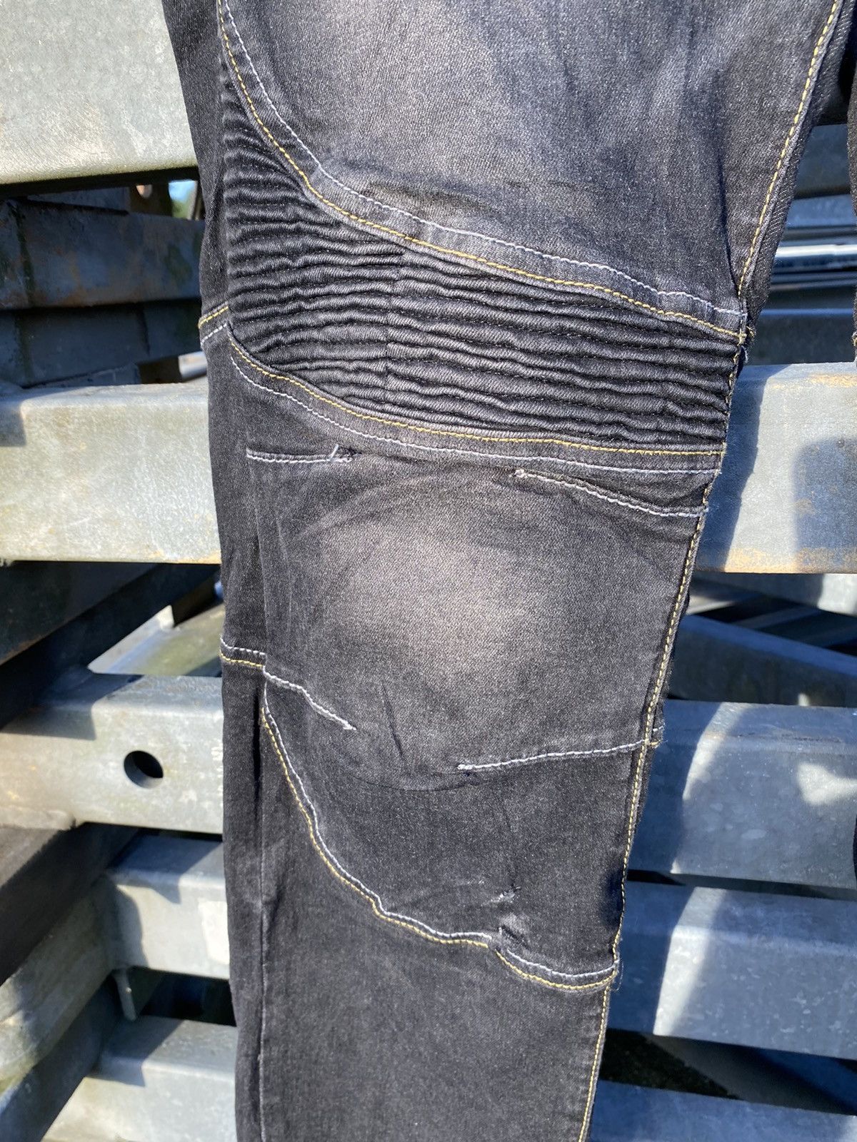 Japanese Brand THRASHED MOTO CENTRIC Biker Denim Pants Size US 34 / EU 50 - 5 Thumbnail