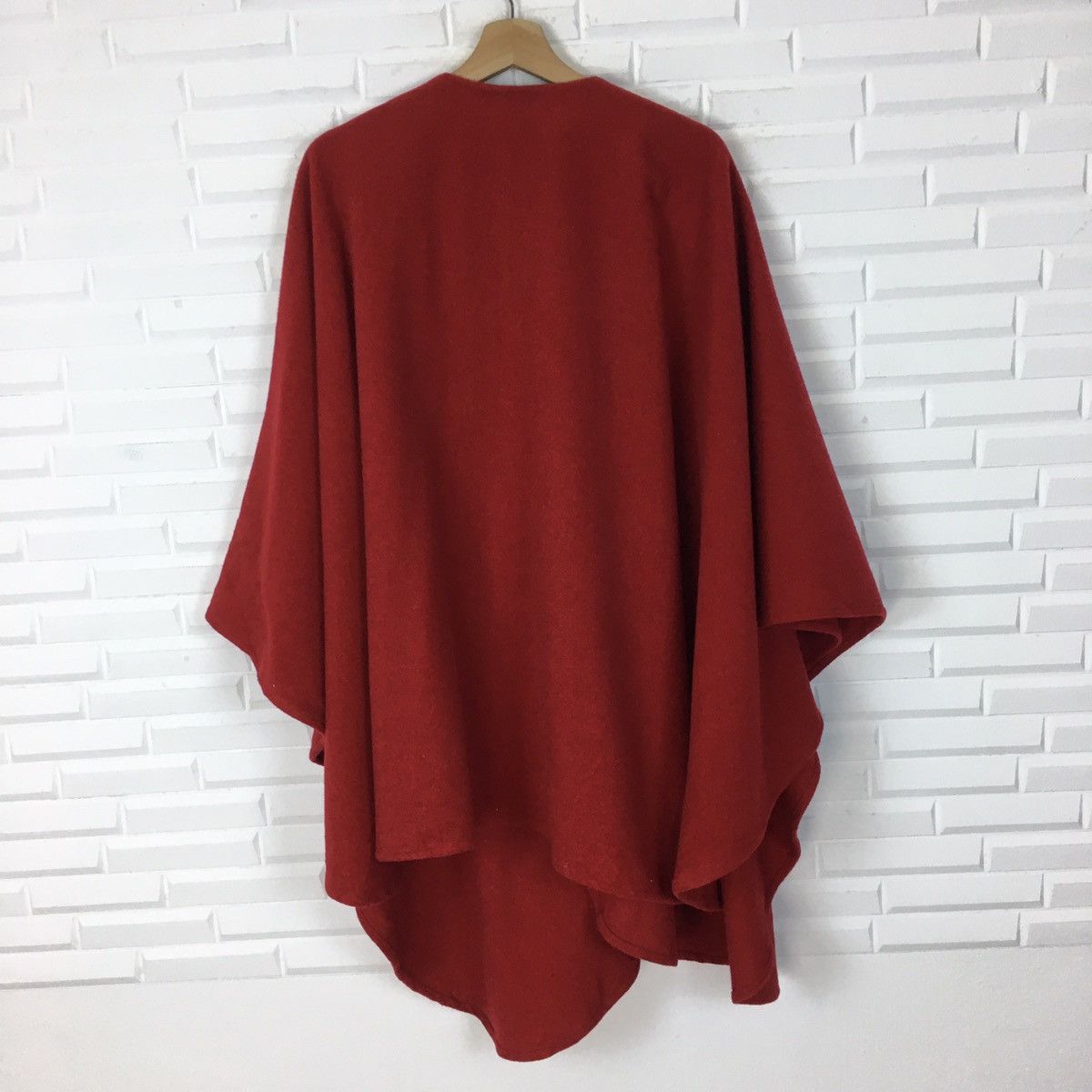 Other Unbrand Red Capes Free Size Size US L / EU 52-54 / 3 - 7 Thumbnail